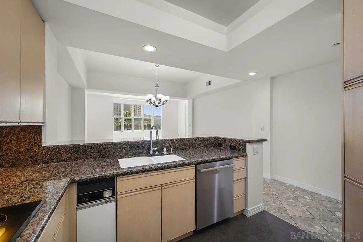 https://cdn.realtyfeed.com/cdn/127/250037832/f34617a9cbb58759fdf9e869c9632bd2.webp
