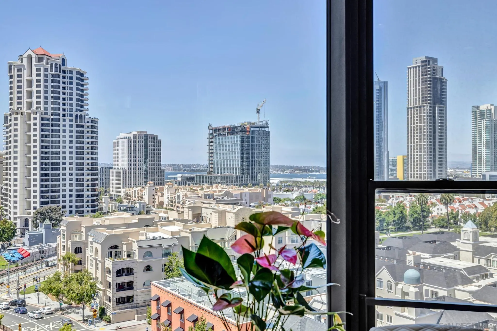 https://cdn.realtyfeed.com/cdn/127/250037834/e498d4e1733e53c5a1c406d5df90c30f.webp