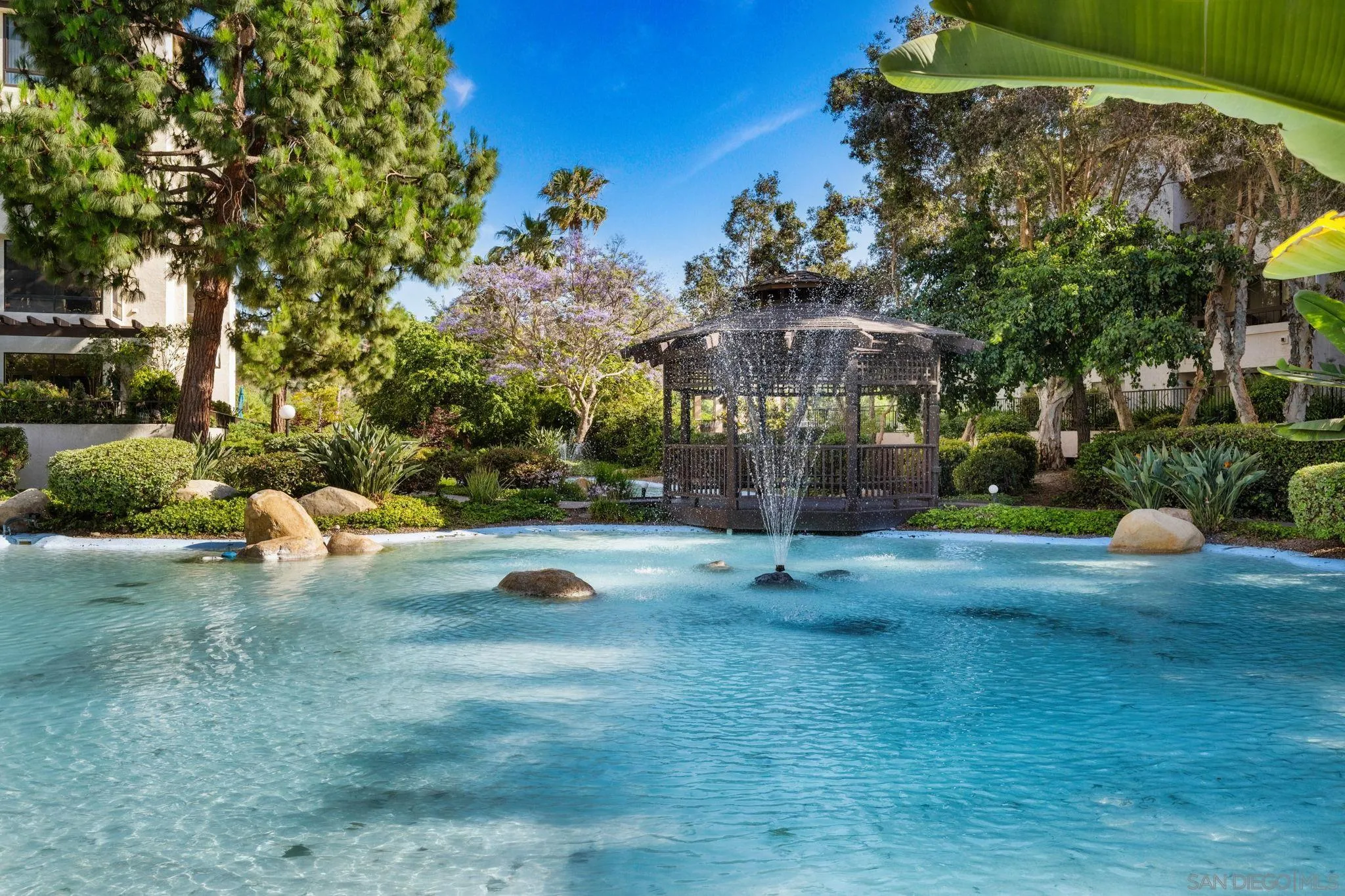 Photo #2: 250037836 Listing 