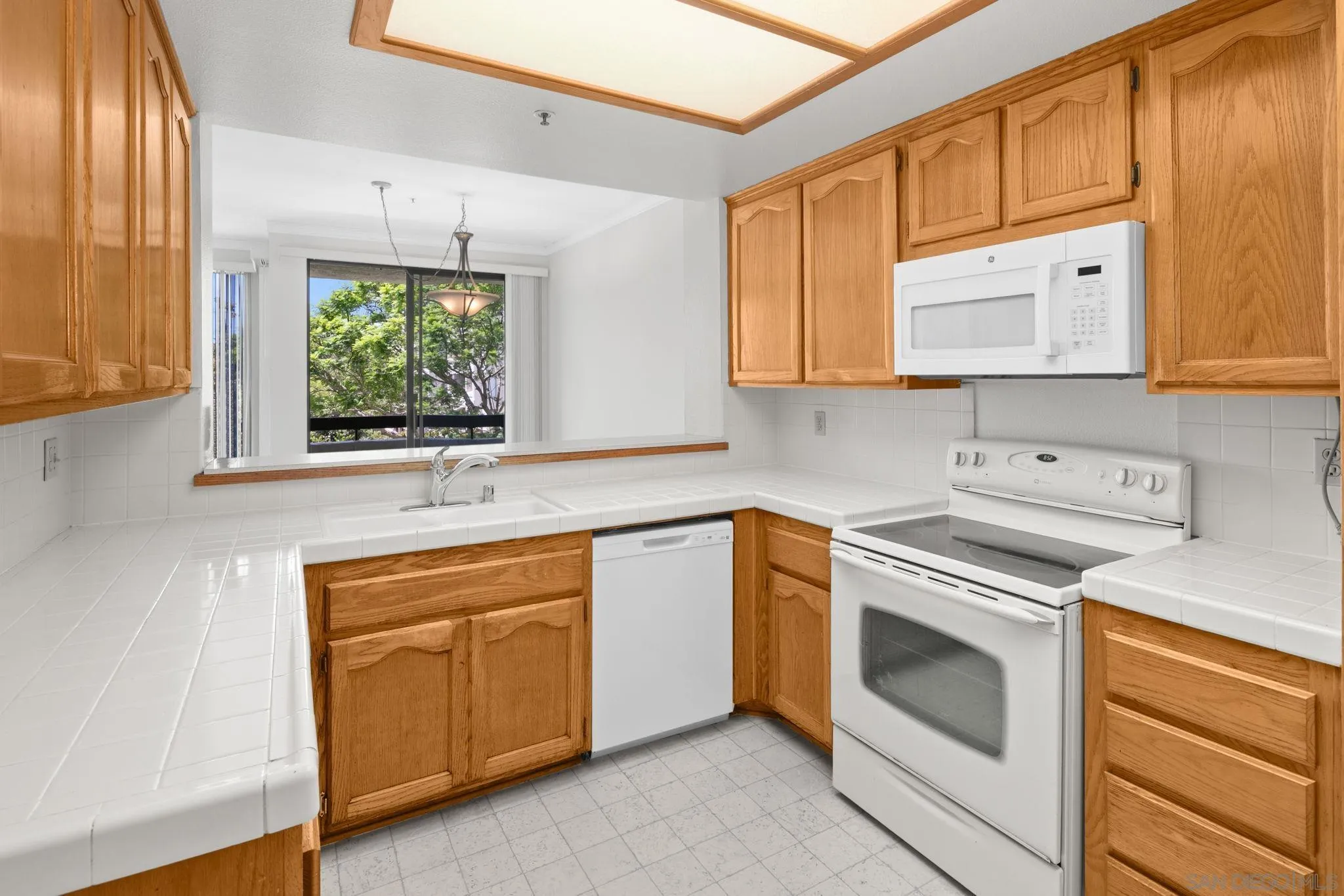 Photo #9: 250037836 Listing: Photo #9