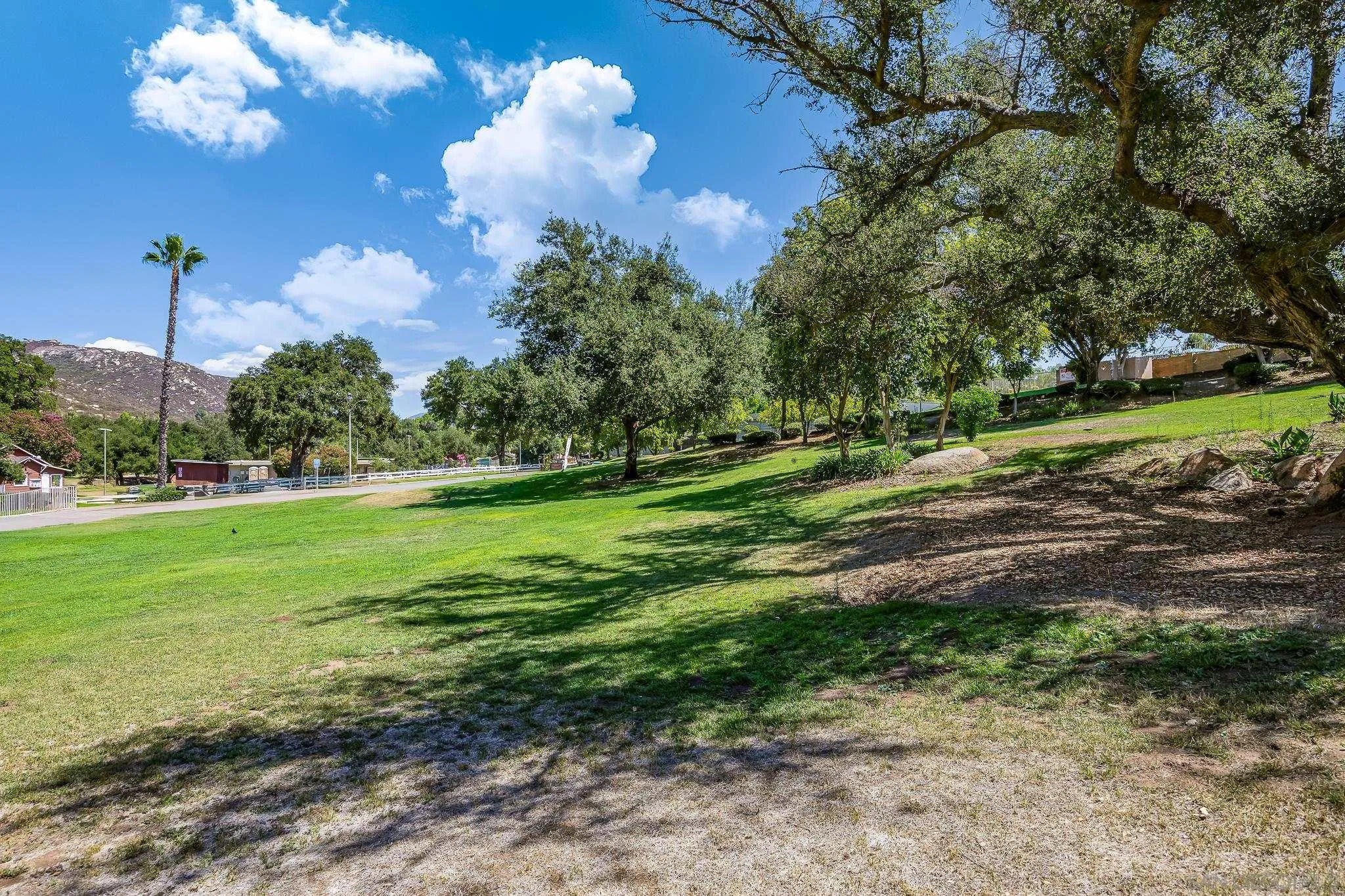 https://cdn.realtyfeed.com/cdn/127/250037842/649302c1b5e2888ed6b41eb607e774d7.webp