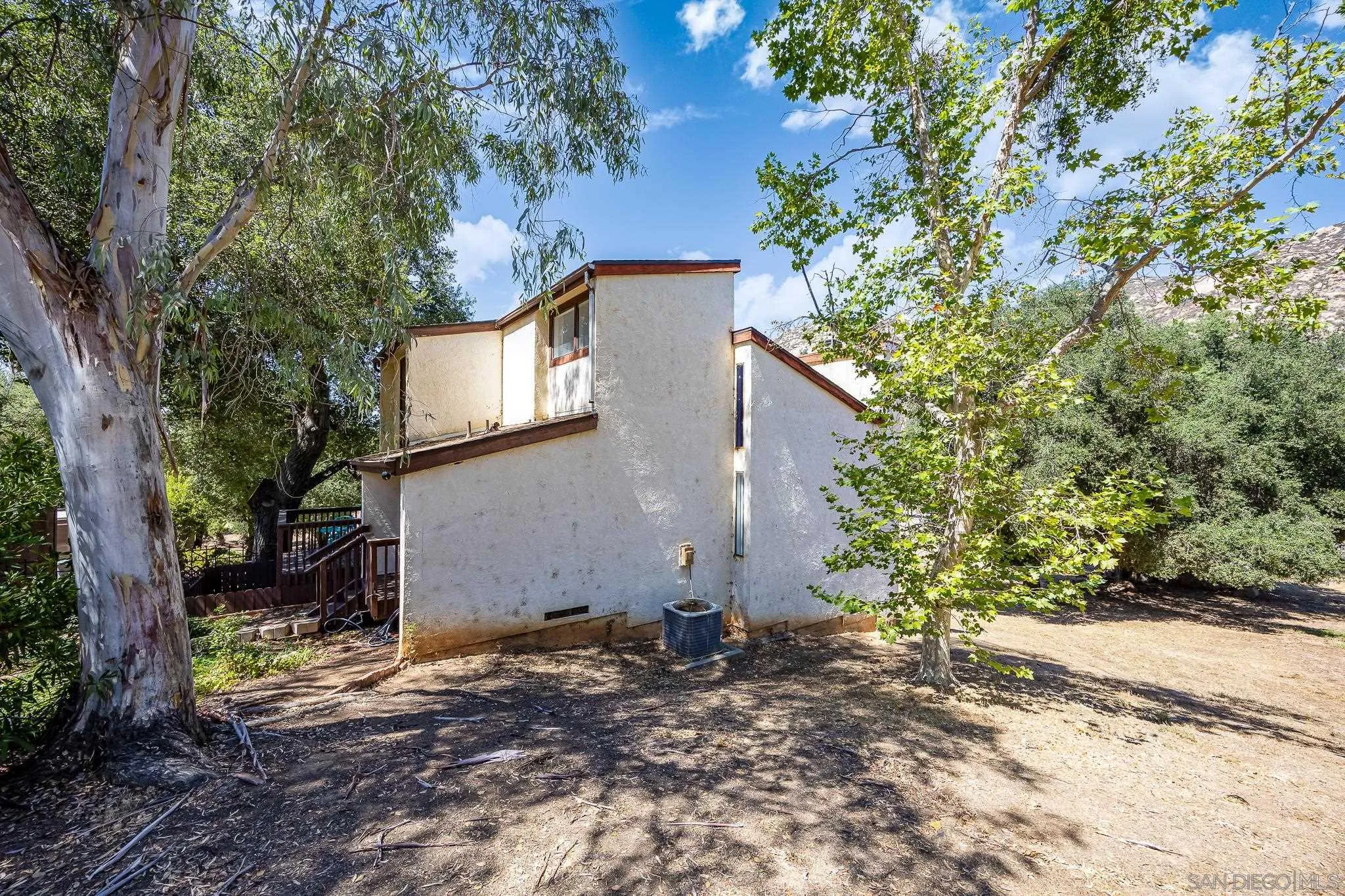 https://cdn.realtyfeed.com/cdn/127/250037842/a1e7e5afcff9ccd5959a67782228321a.webp