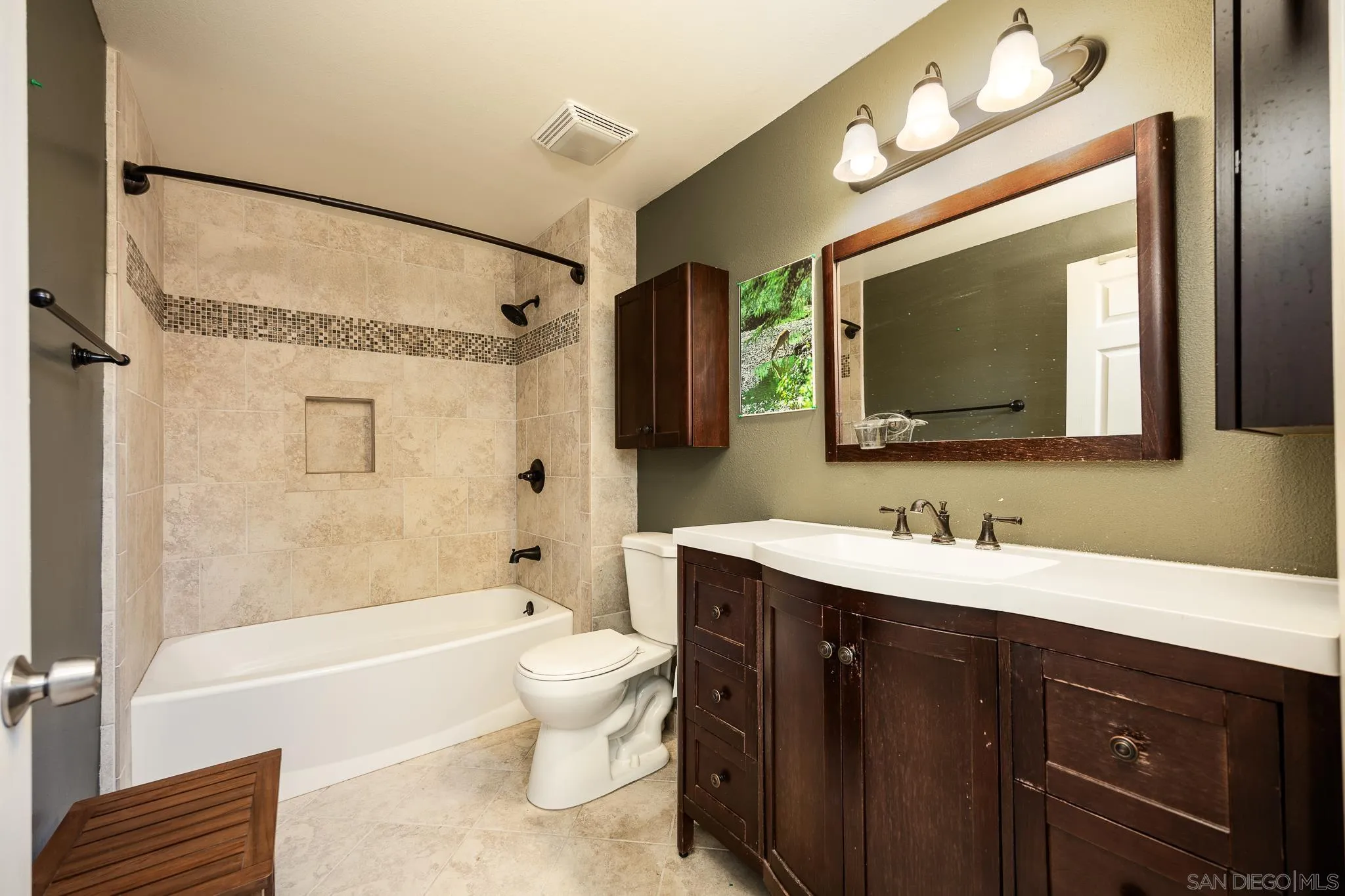 https://cdn.realtyfeed.com/cdn/127/250037842/c5e42f74f8082a9af5839c79d17e2ba1.webp
