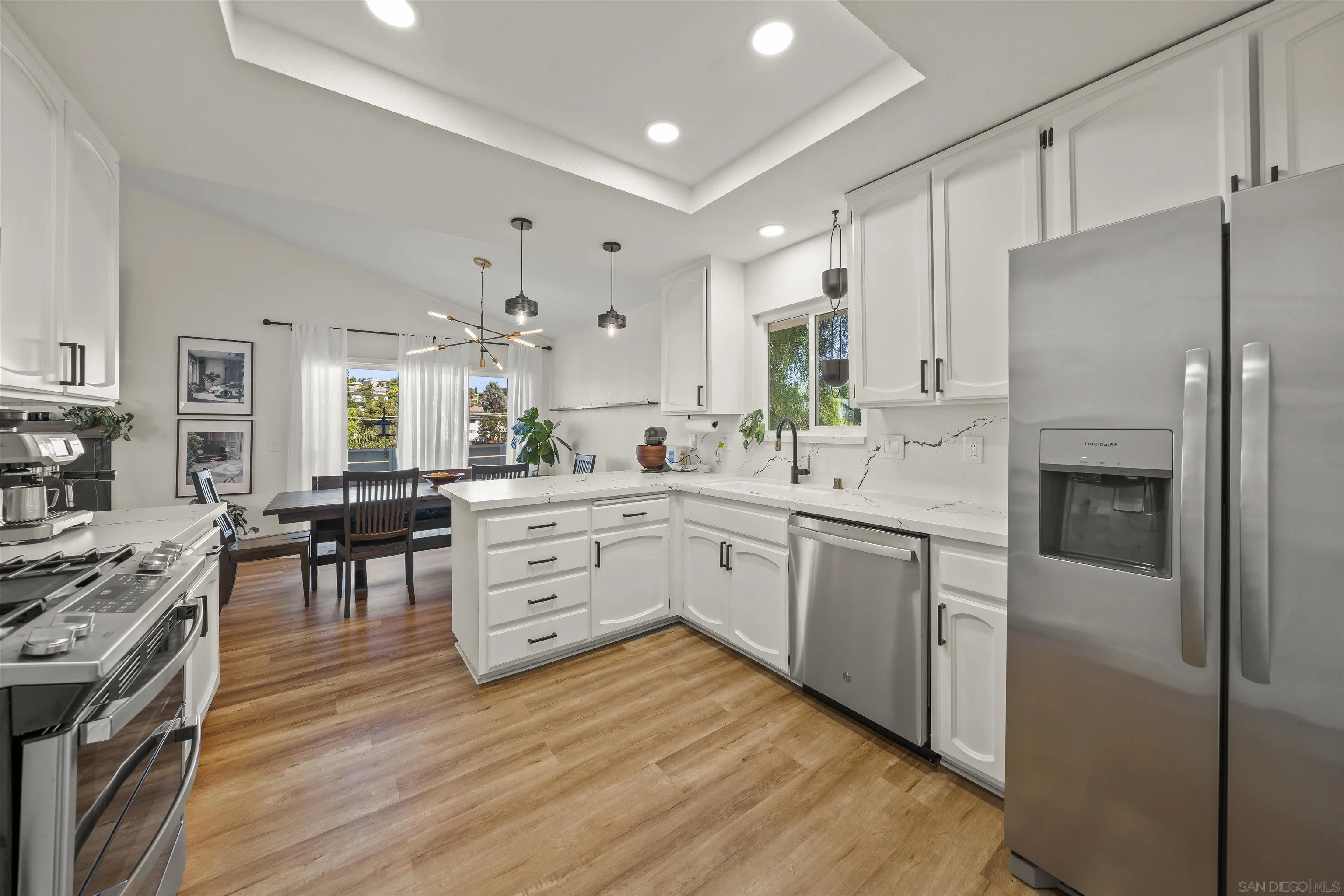 https://cdn.realtyfeed.com/cdn/127/250037843/914abc0e6f3386a081430cb789a9c3e6.webp