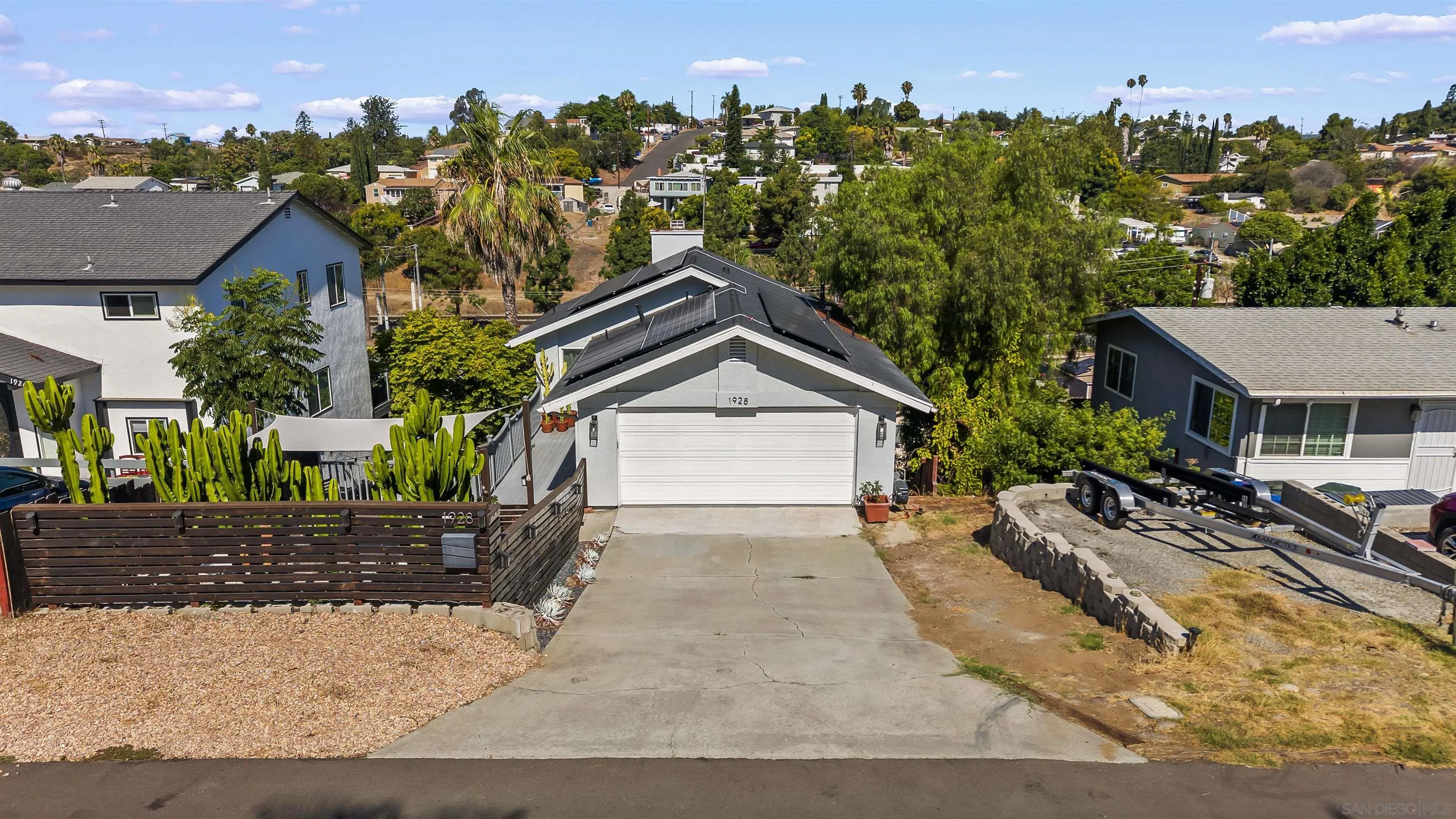 https://cdn.realtyfeed.com/cdn/127/250037843/9a37214ab352fc9dd8b9c44db06a106c.webp