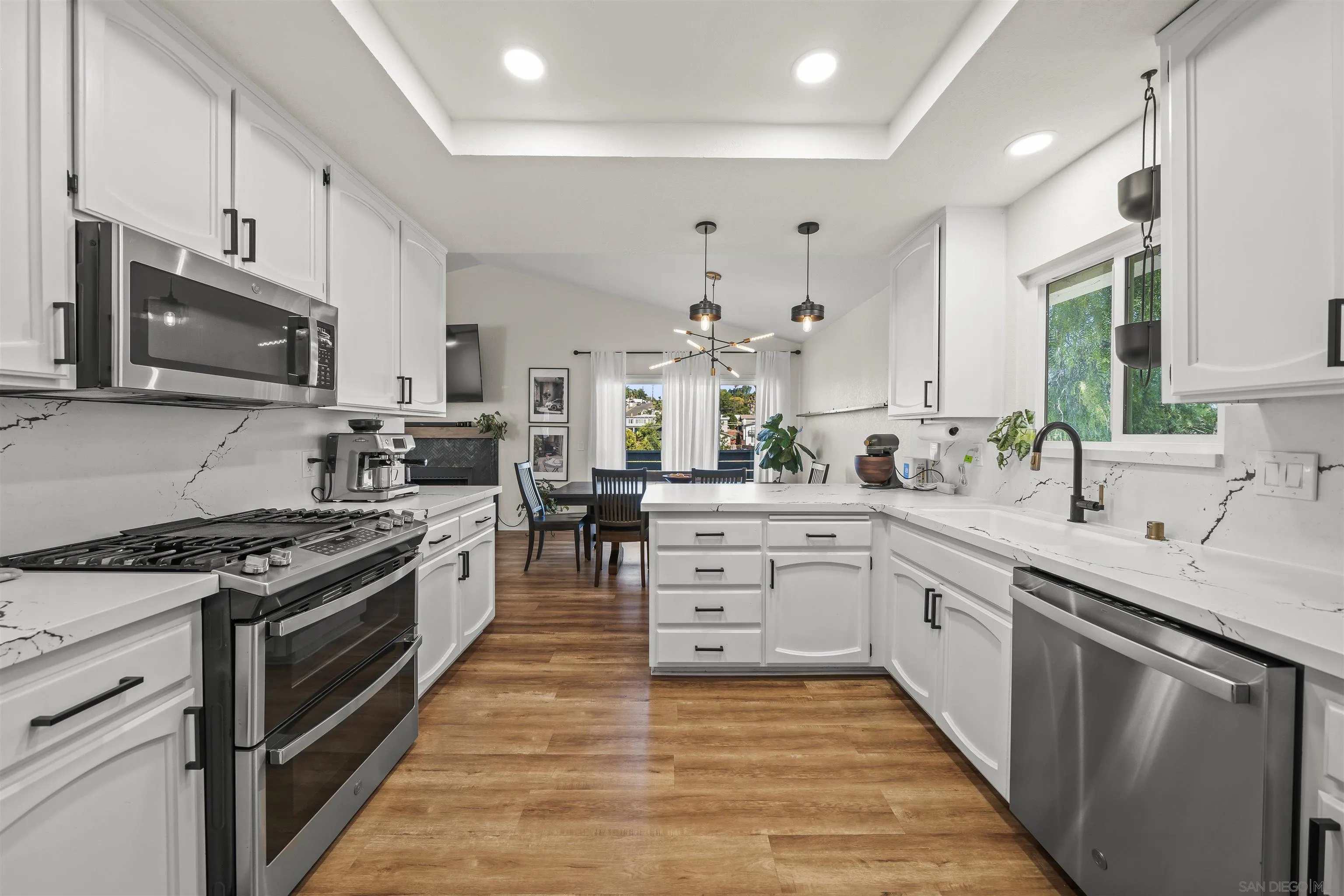 https://cdn.realtyfeed.com/cdn/127/250037843/b800b755050c9c781cdfa7a6d9270288.webp