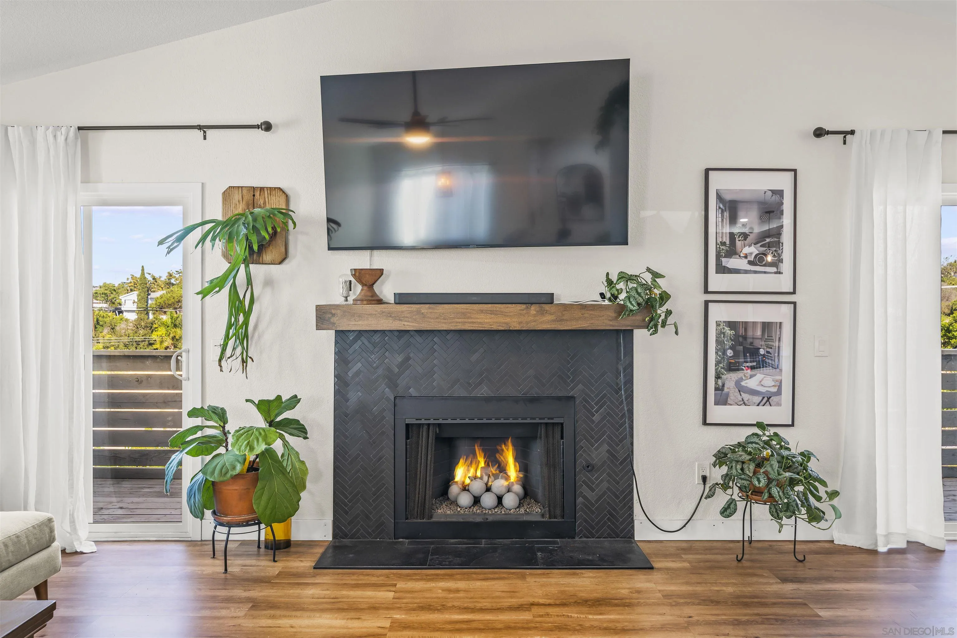 https://cdn.realtyfeed.com/cdn/127/250037843/cc7479957da911e5787defb2d208a084.webp