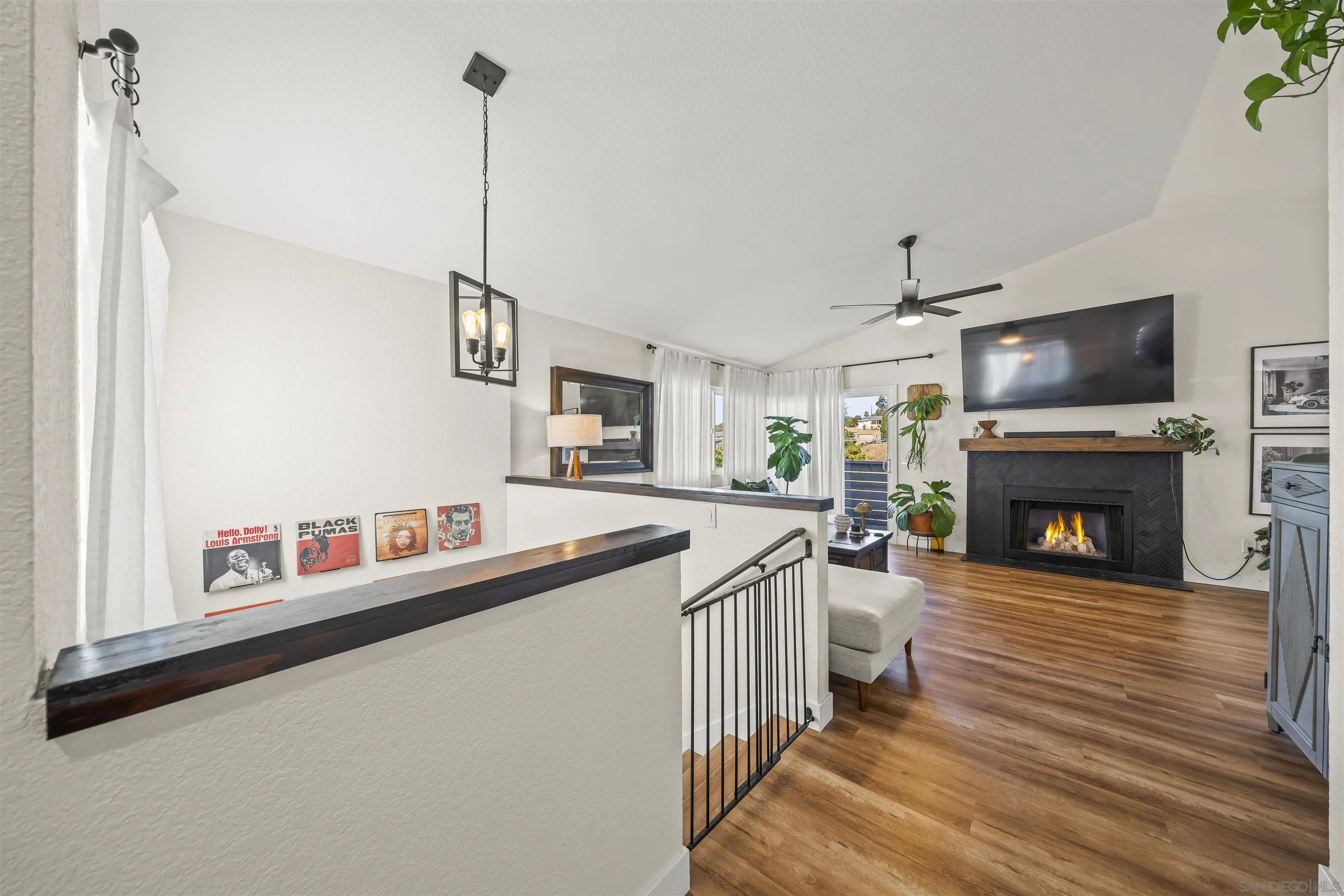 https://cdn.realtyfeed.com/cdn/127/250037843/e44fc61a98c0ee0c6e6c8743a4e926e4.webp