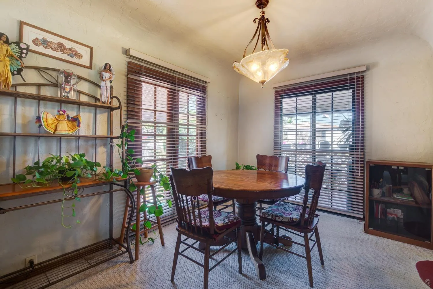 https://cdn.realtyfeed.com/cdn/127/250037844/44f28f1c88dd3df792e61cea061ac5b3.webp