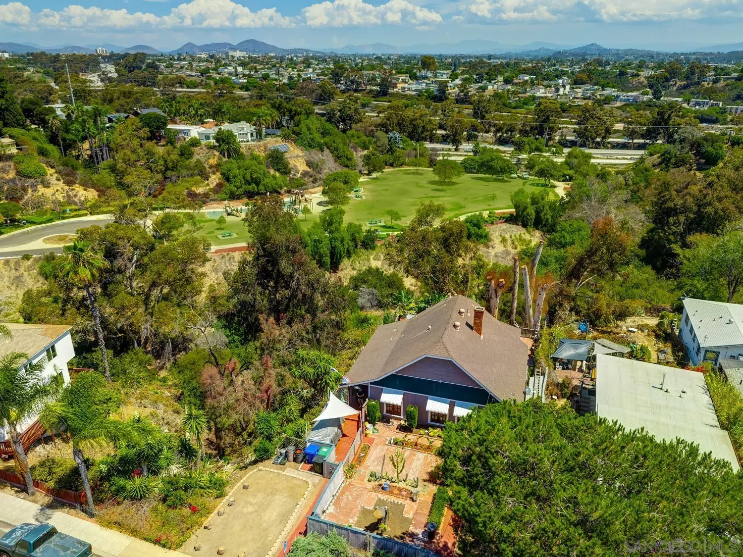 https://cdn.realtyfeed.com/cdn/127/250037844/5ded5ed8f56ac68ff9ccb5845162a230.webp