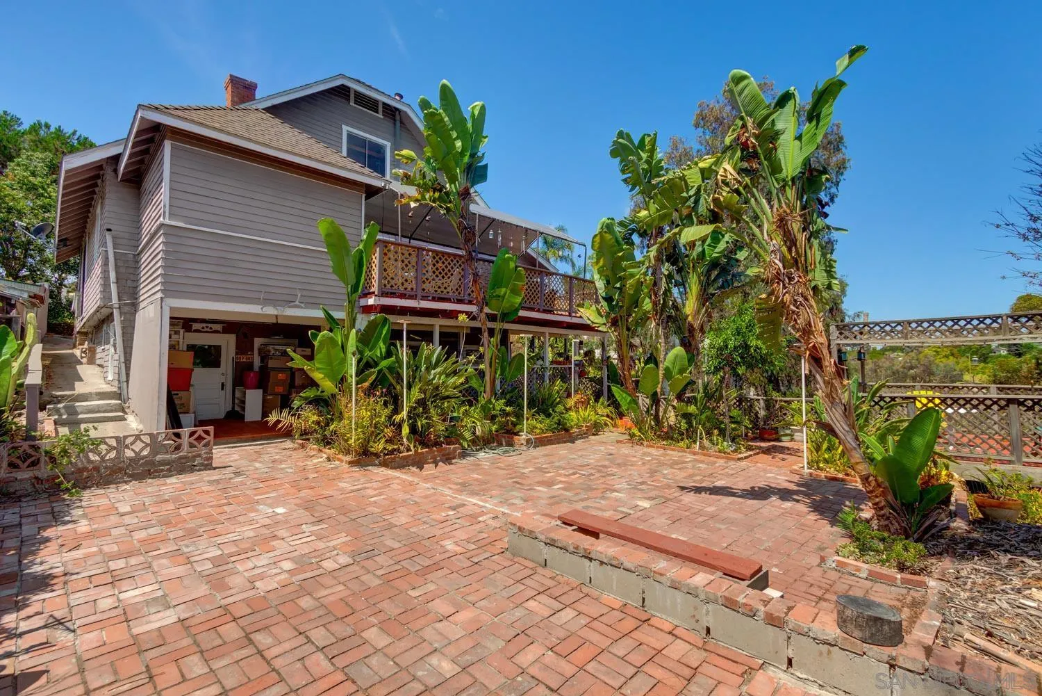 https://cdn.realtyfeed.com/cdn/127/250037844/71bf3eb62698ce59d796908db57d1e91.webp