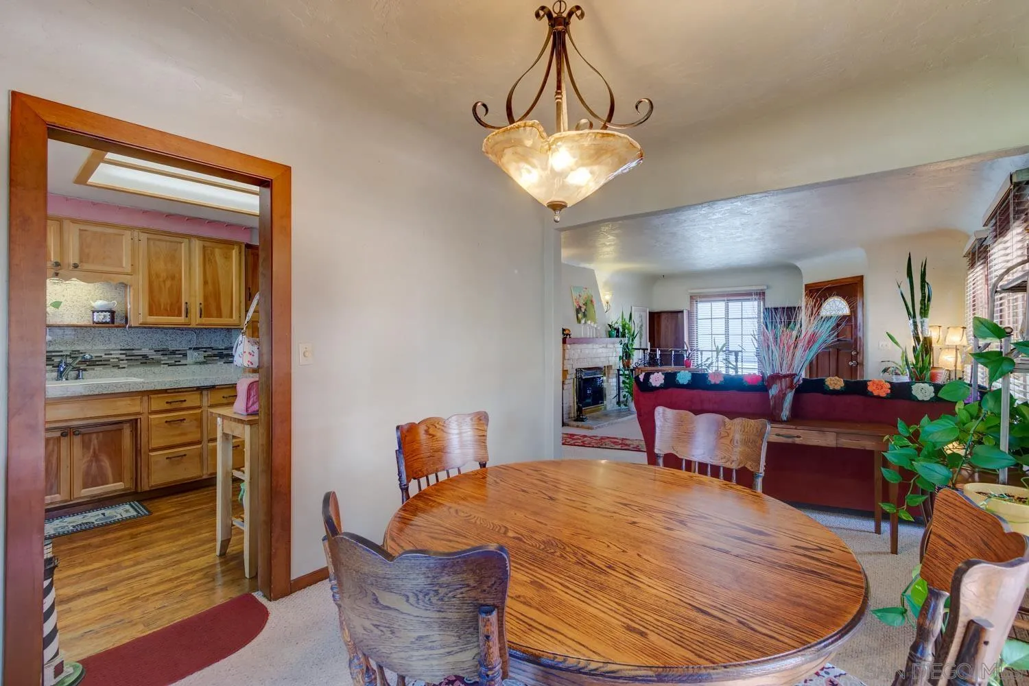 https://cdn.realtyfeed.com/cdn/127/250037844/81ba2459c33d516954e8b88c98c55396.webp