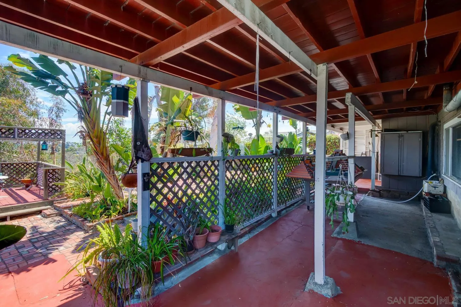 https://cdn.realtyfeed.com/cdn/127/250037844/bb1ce4b8702ec8aab816a29e124b38a4.webp