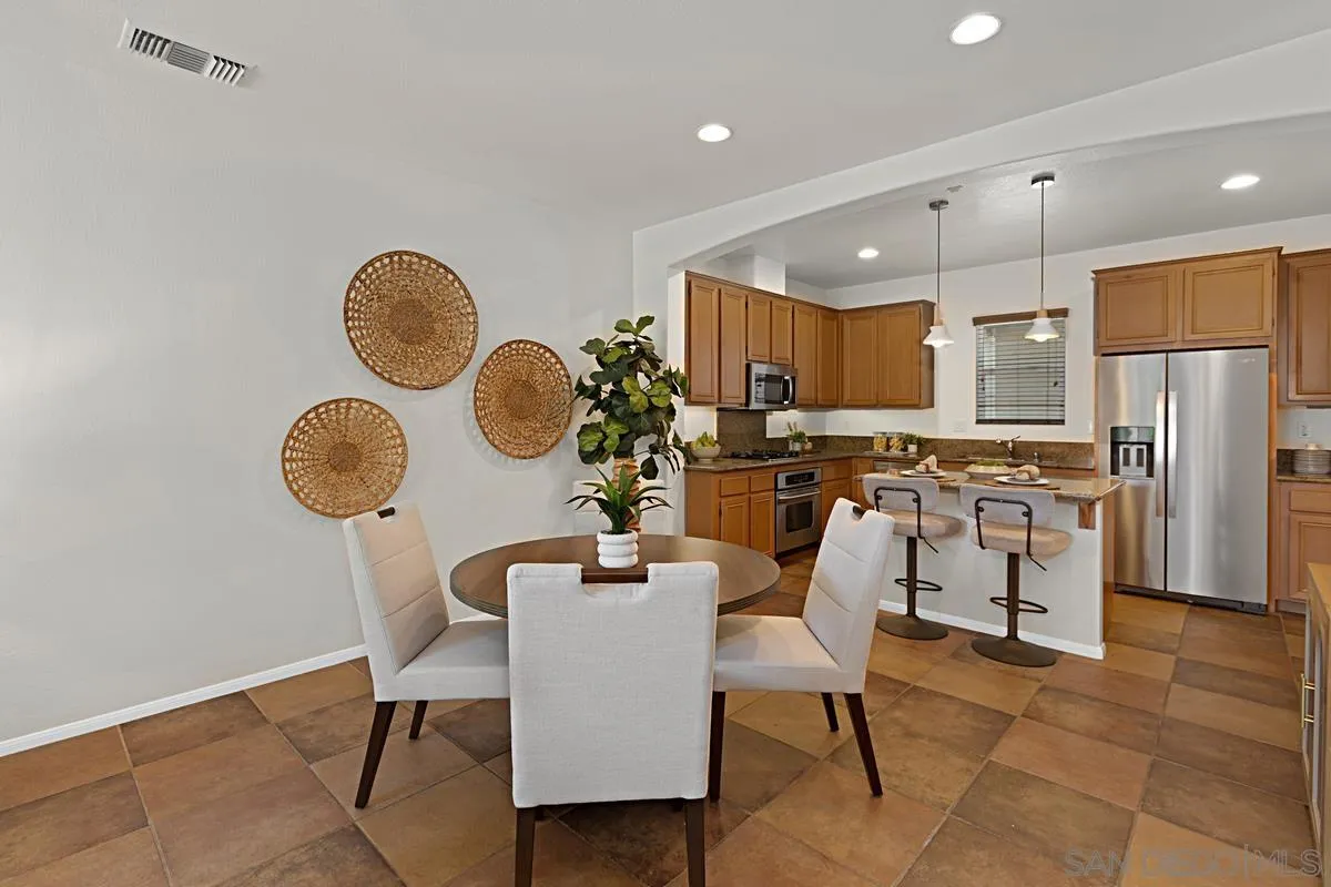 Photo #8: 250037845 Listing: Photo #8