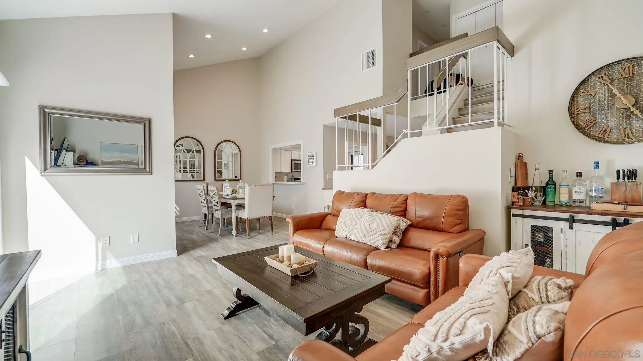 More Details about MLS # 250037846 : 3024 PLAZA NATALIA
