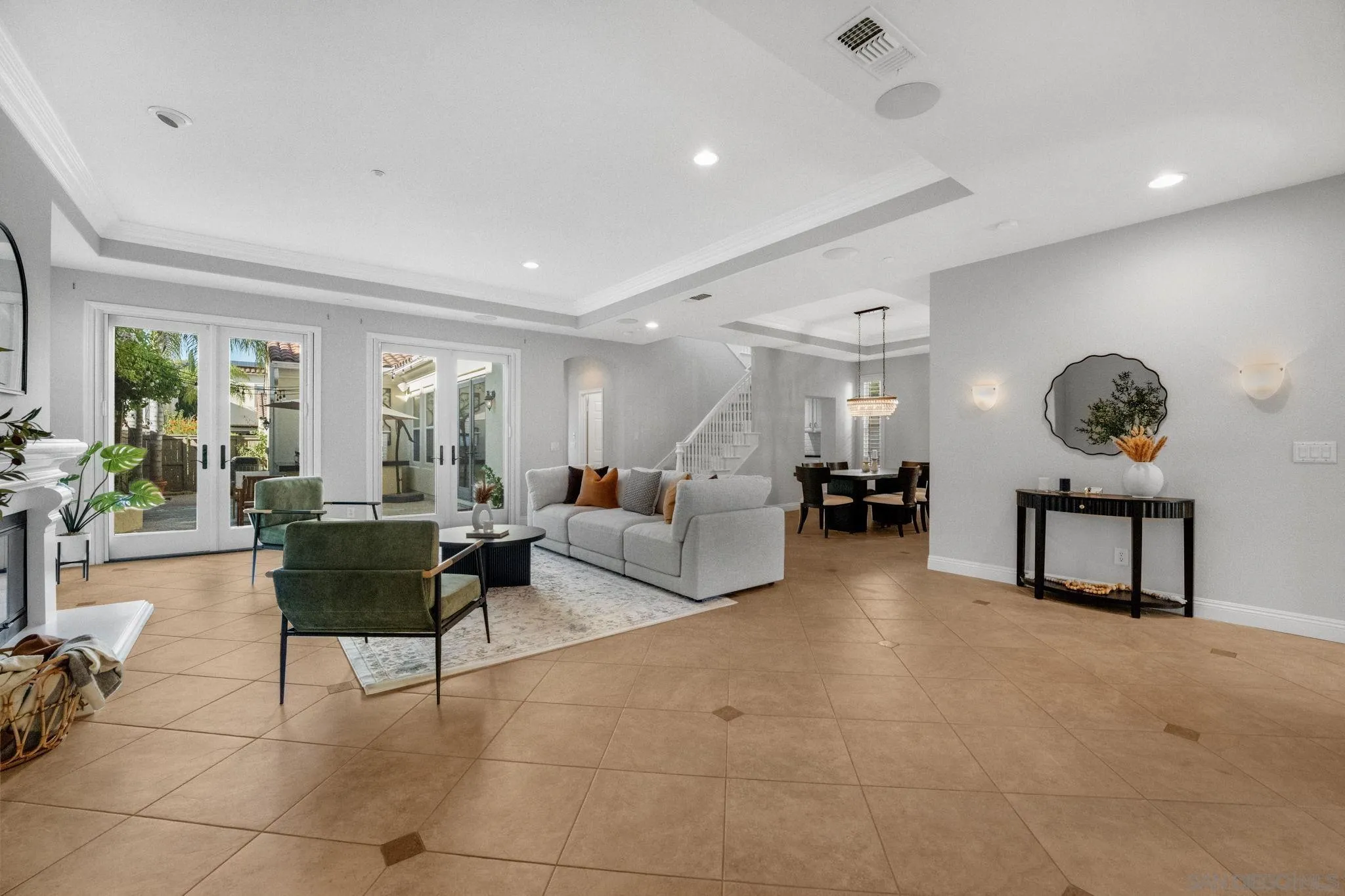 https://cdn.realtyfeed.com/cdn/127/250037848/4faecb6decee3ab5a83f9aa04f93f469.webp