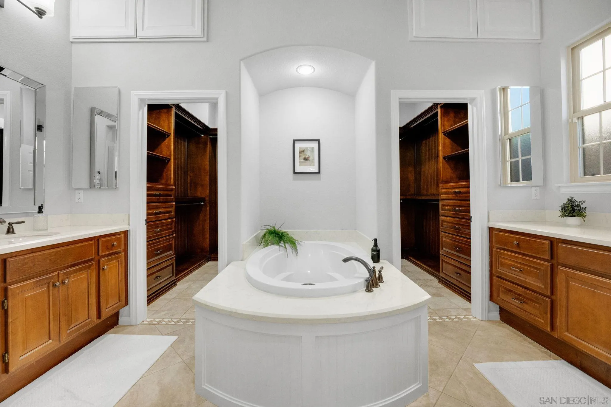 https://cdn.realtyfeed.com/cdn/127/250037848/f451ab21de45f6838dfef748beec6bbf.webp