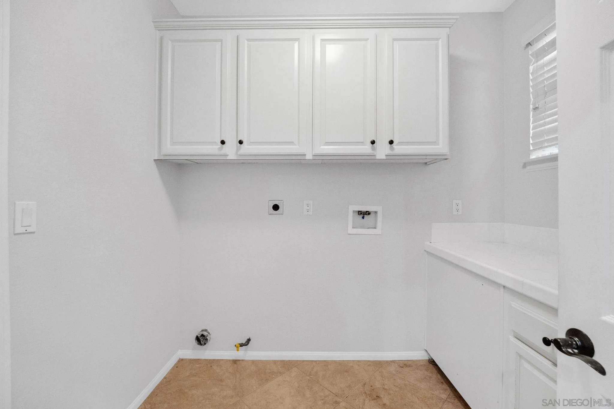 https://cdn.realtyfeed.com/cdn/127/250037848/fa9d4355c9adfbe4b3cf90f94ee7c5bb.webp
