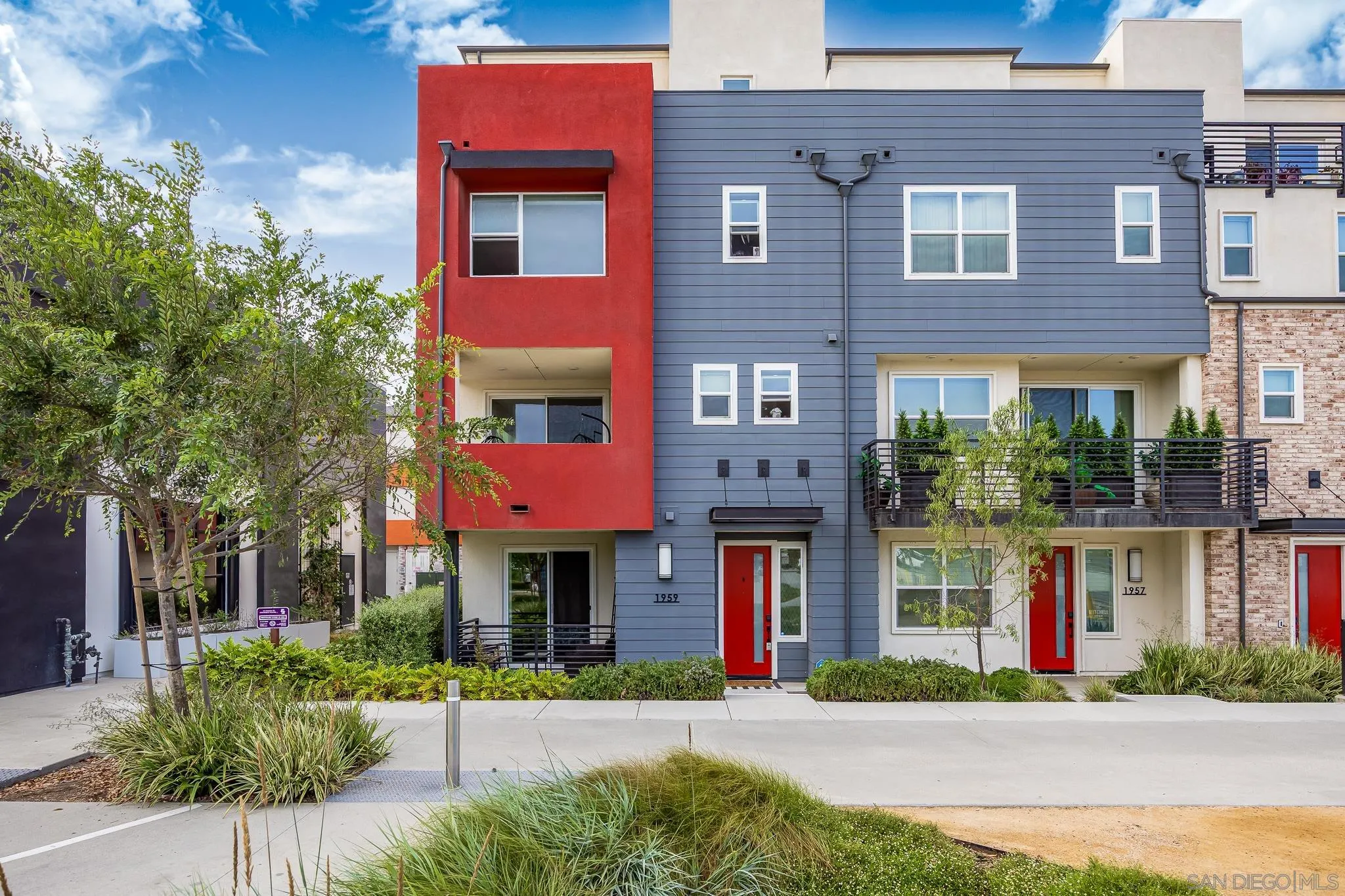 https://cdn.realtyfeed.com/cdn/127/250037850/056325dd65a8f555110cc3f71bd9e077.webp