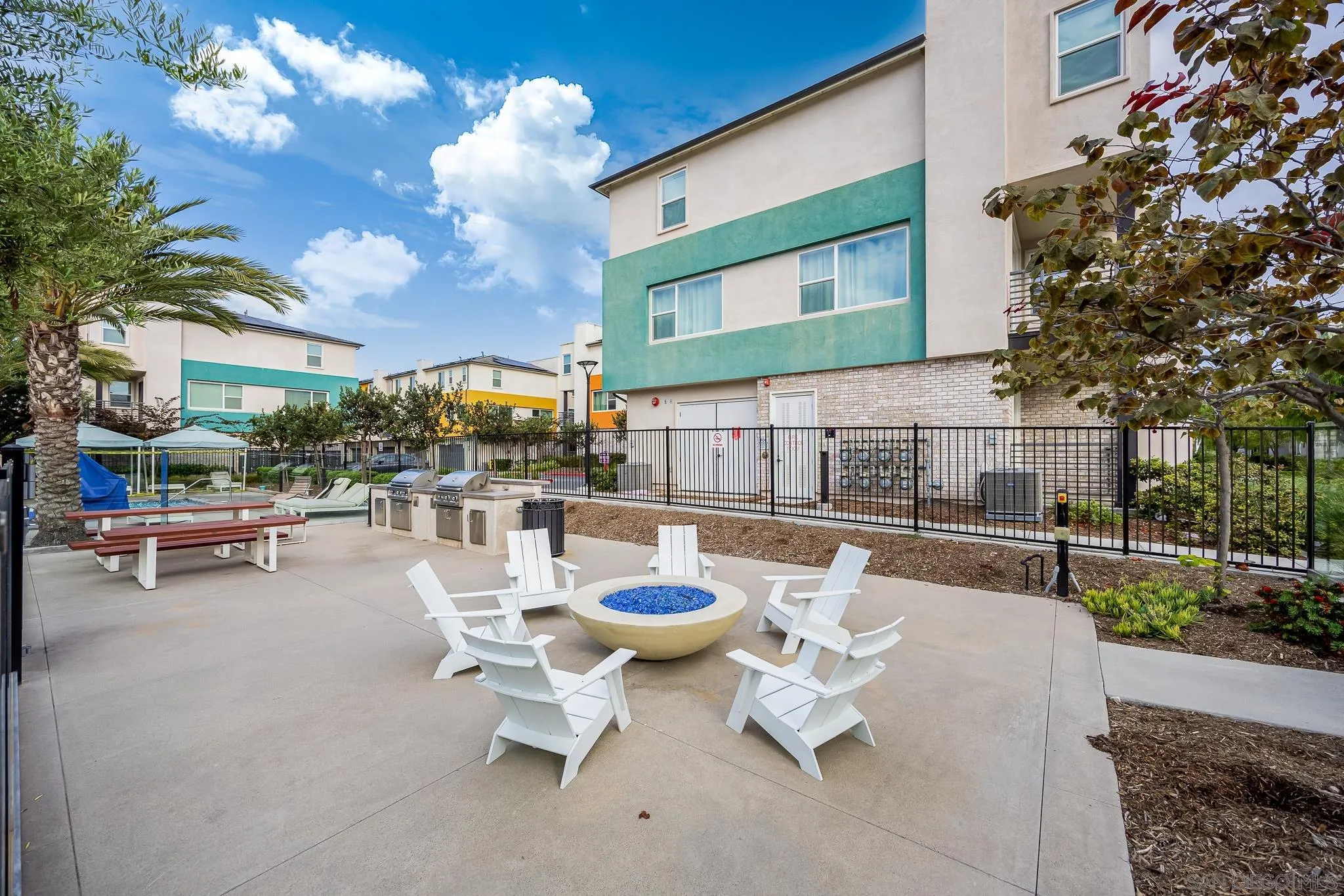 https://cdn.realtyfeed.com/cdn/127/250037850/359c5e2d10216ce739f4a6e2a3cb8edc.webp