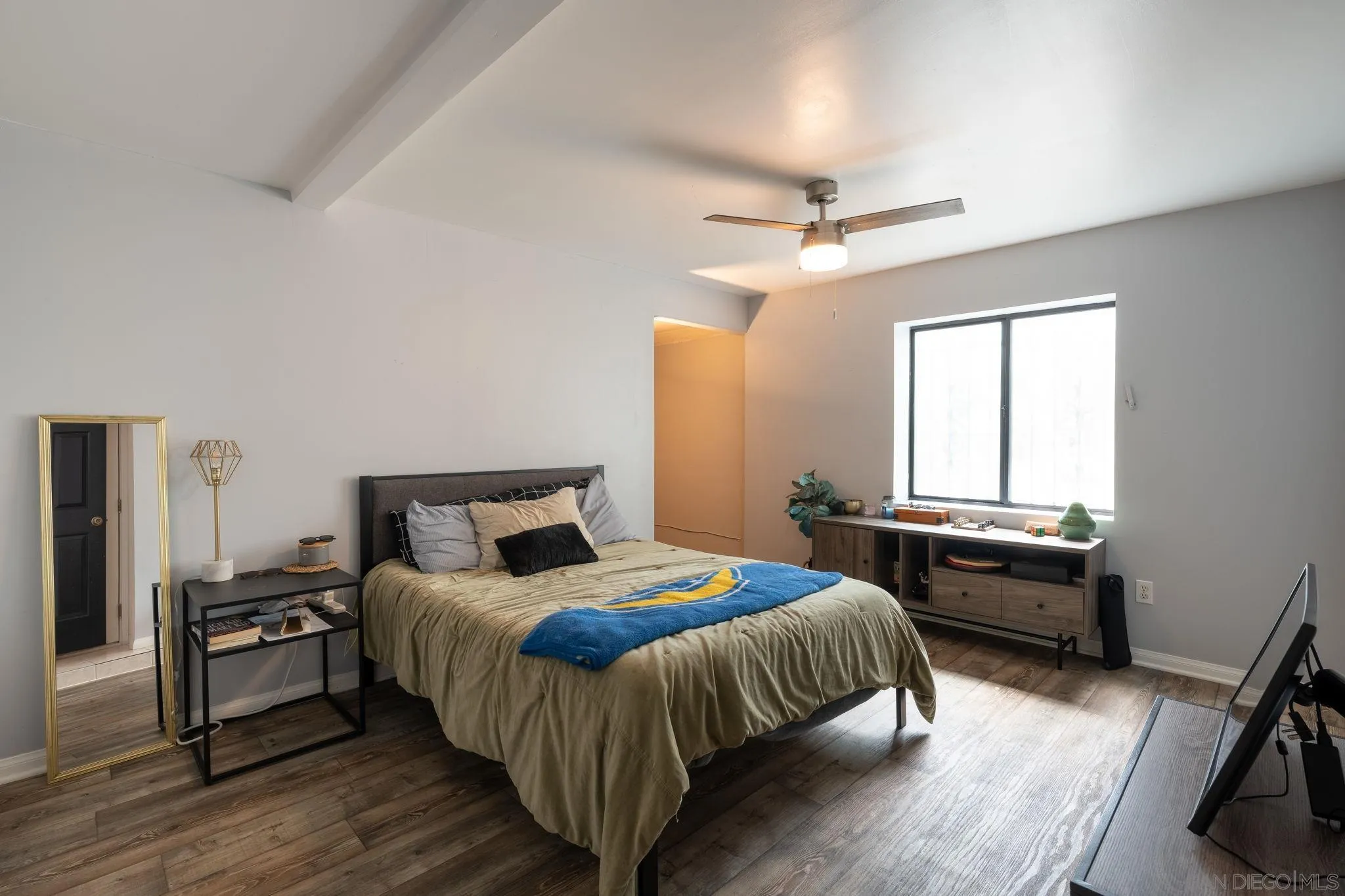 https://cdn.realtyfeed.com/cdn/127/250037854/480dca85ec90a34228dfda9250d7541f.webp