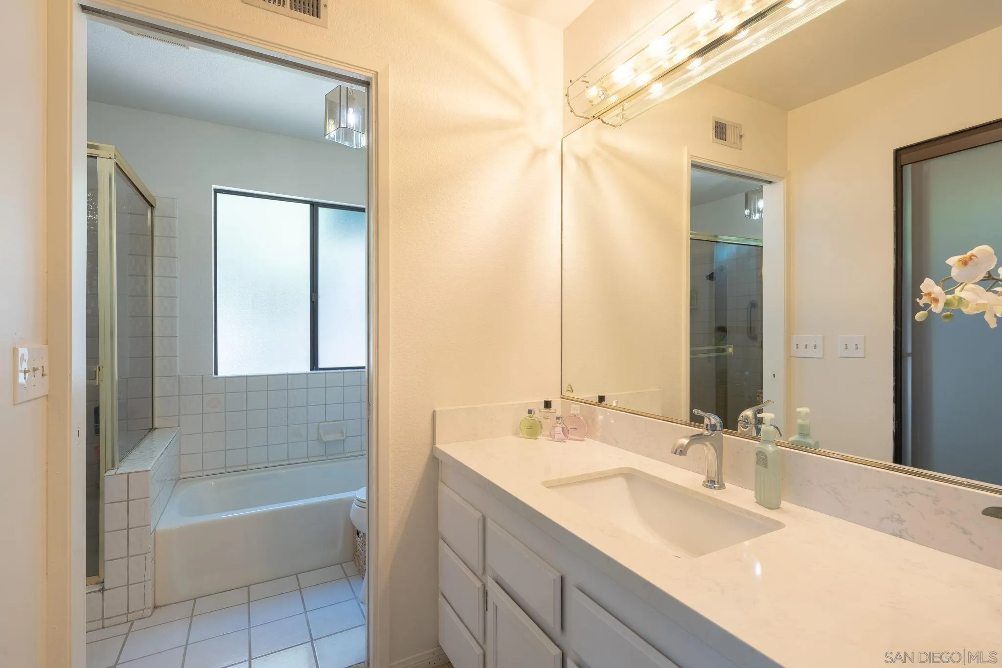 https://cdn.realtyfeed.com/cdn/127/250037854/ad014d998cce725d56ad477a277e7c00.webp