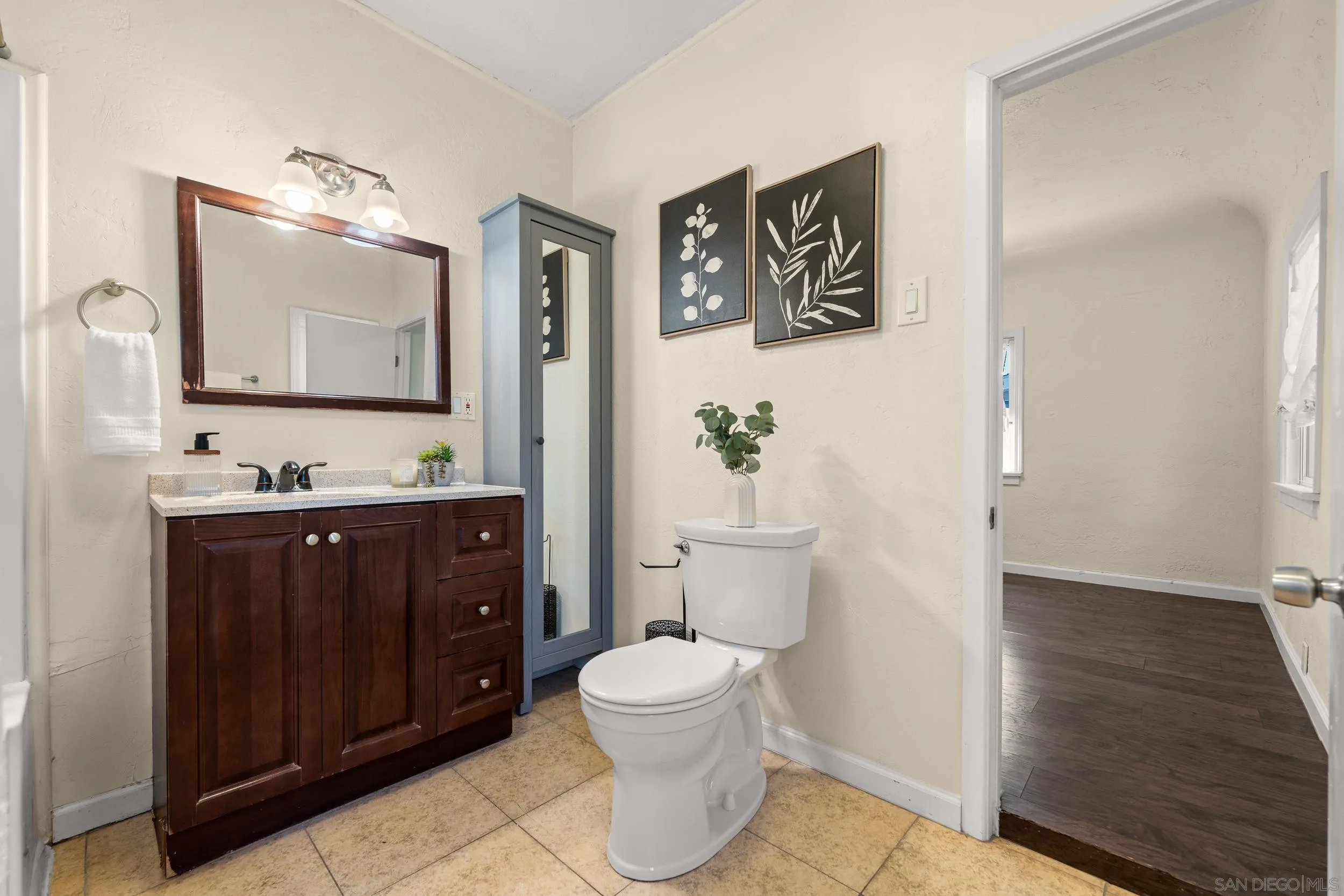 https://cdn.realtyfeed.com/cdn/127/250037866/1852af86d332d0e86c1251f76b135276.webp