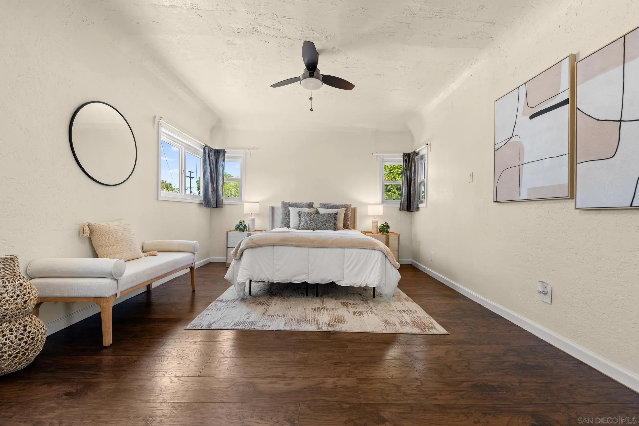 https://cdn.realtyfeed.com/cdn/127/250037866/8fc25e665fc701fc827f21fcdf38c0a5.webp