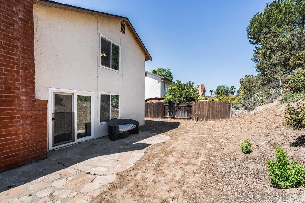https://cdn.realtyfeed.com/cdn/127/250037869/92ce4e3776938d1dd2005859c2cccbf3.webp