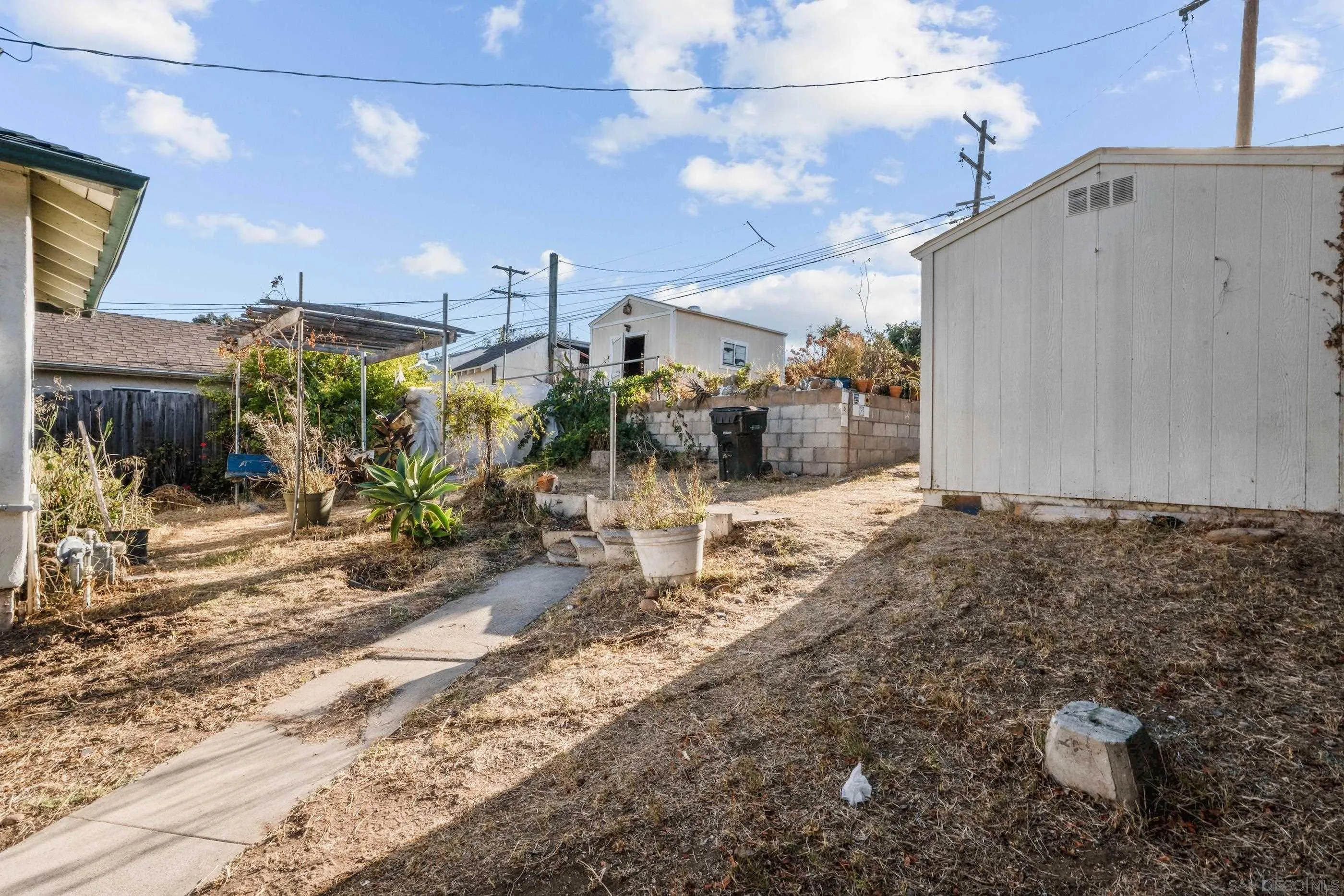 https://cdn.realtyfeed.com/cdn/127/250037873/309ee162385b47bd77334f4aefcb8d22.webp