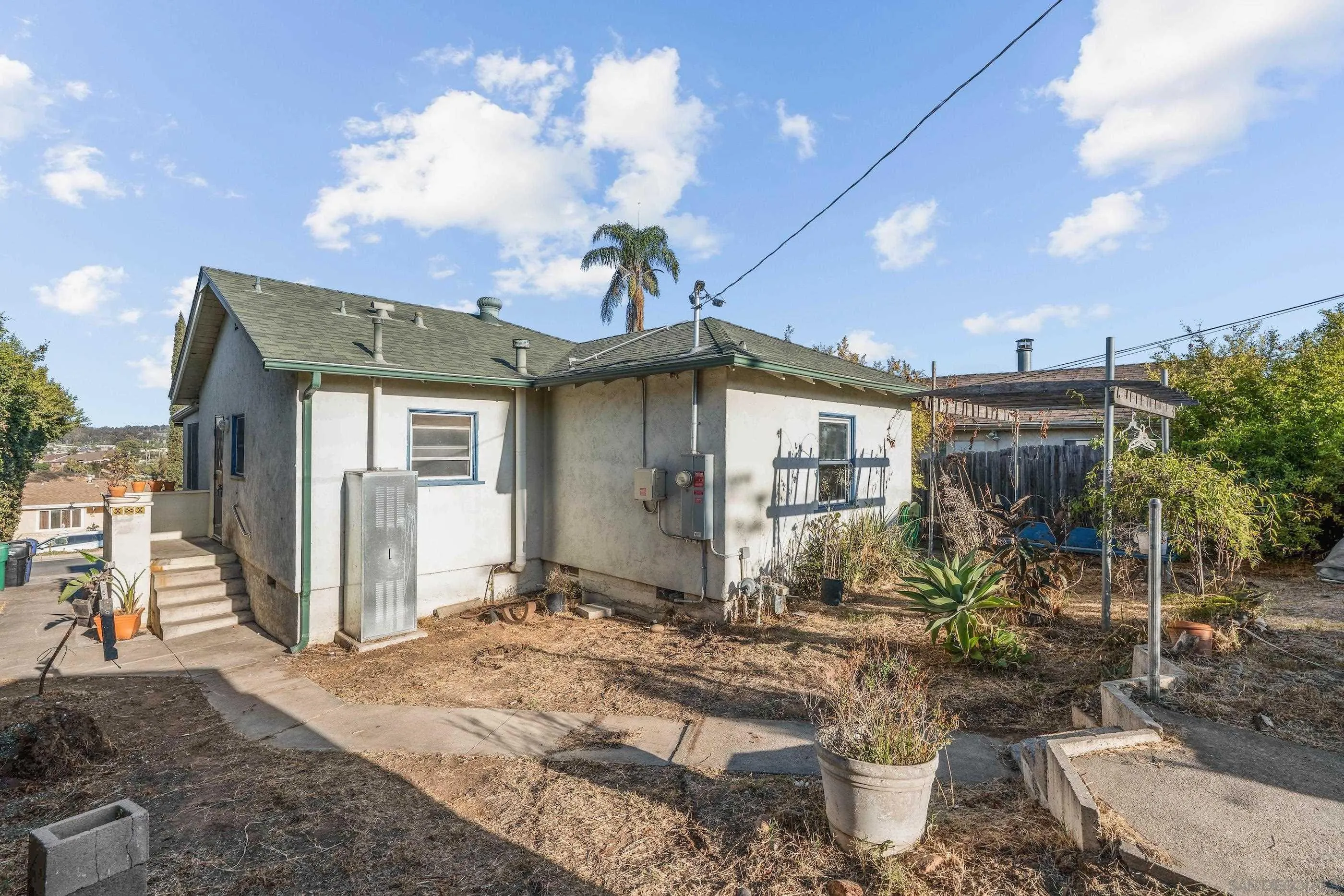 https://cdn.realtyfeed.com/cdn/127/250037873/64e4b3f3570460fffe8bc7f9f8a8c0f3.webp