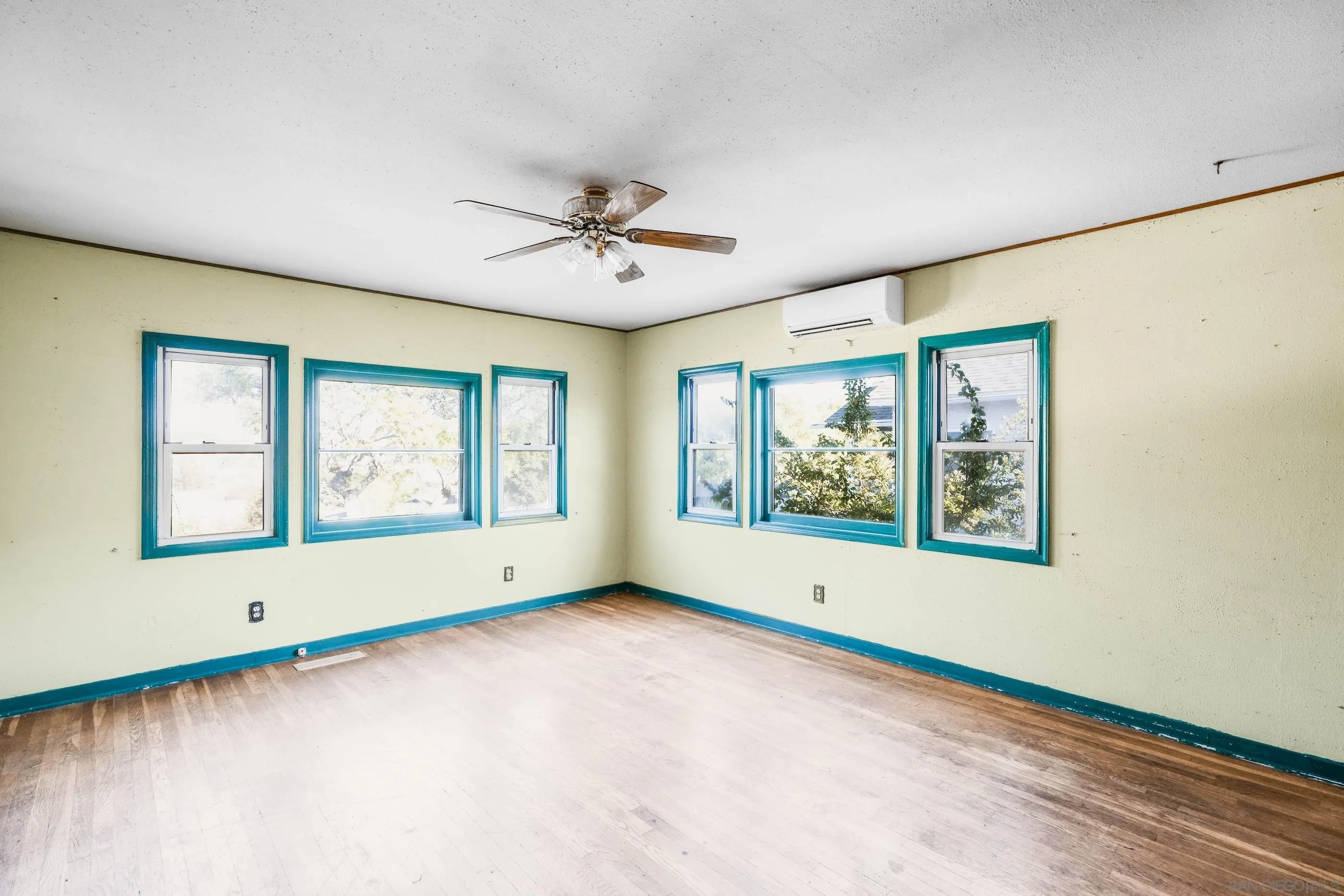 https://cdn.realtyfeed.com/cdn/127/250037873/6a23495101f14b5bc8ca93a2cb7cac07.webp