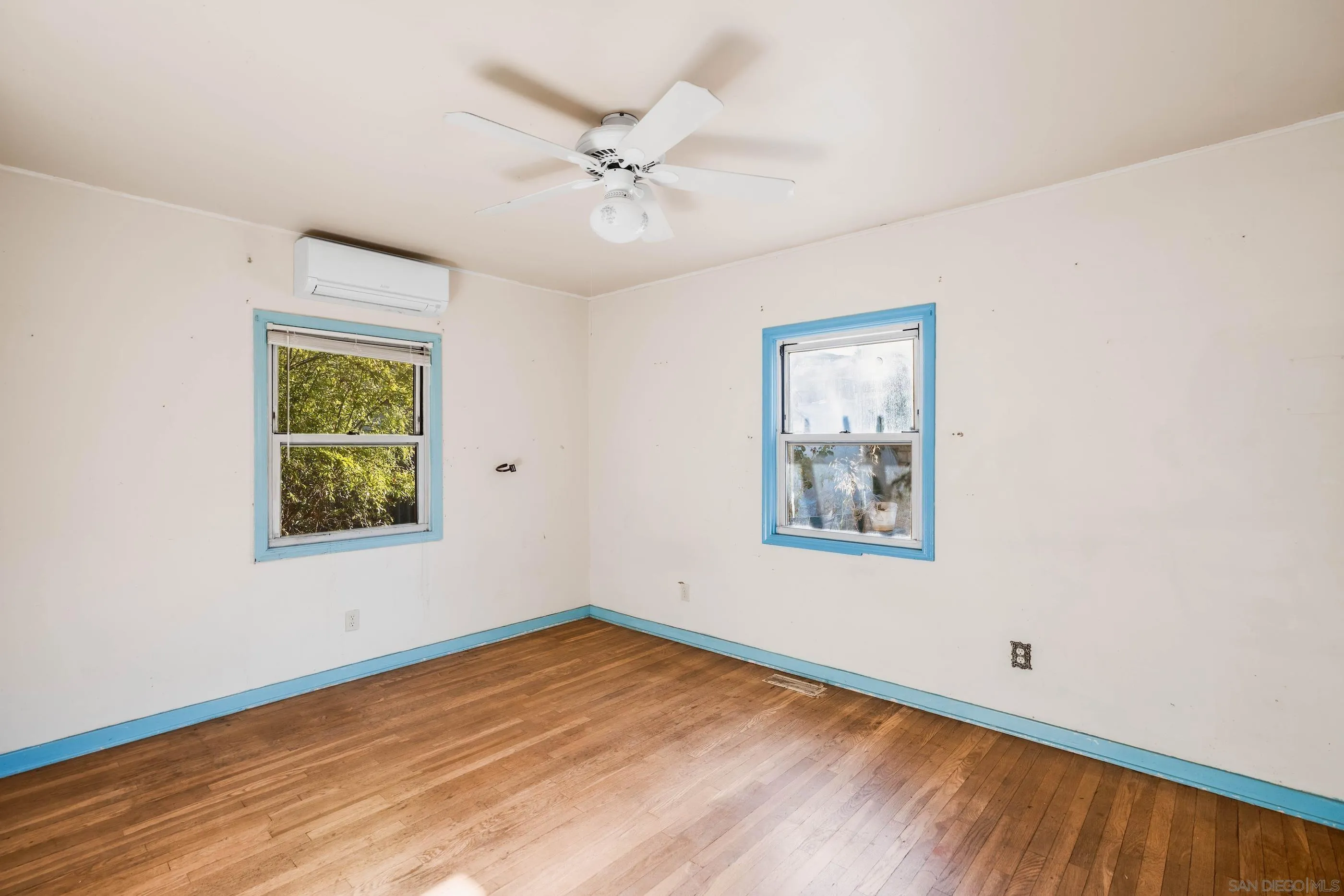 https://cdn.realtyfeed.com/cdn/127/250037873/e6742887a2c6452546e9edbc0ae38c75.webp