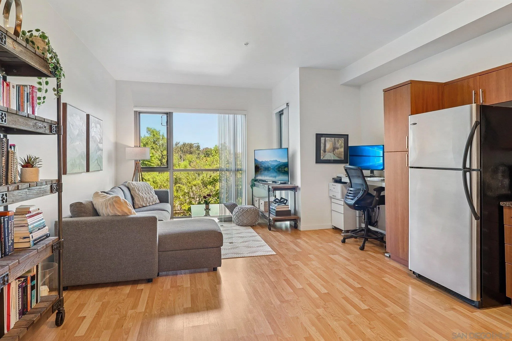Photo #5: 250037876 Listing 