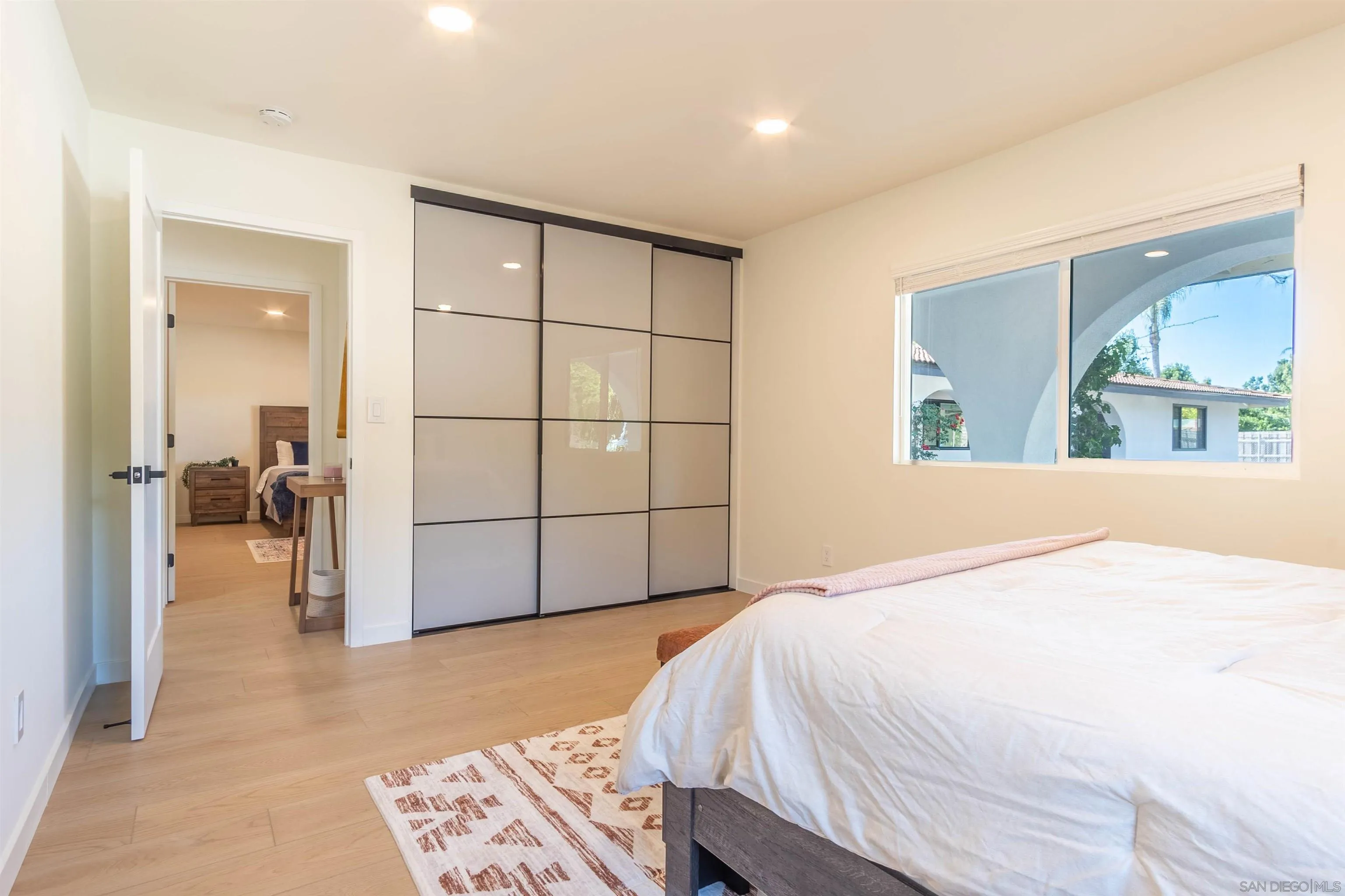 https://cdn.realtyfeed.com/cdn/127/250037877/c0c8aa89259aeffcdbe995d16b27b9a0.webp