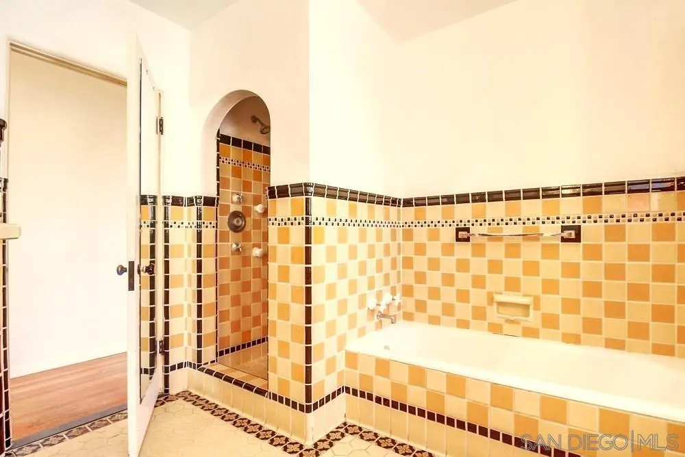https://cdn.realtyfeed.com/cdn/127/250037882/0fa88fa7b742ff3a6e58a1aa94d0d64b.webp