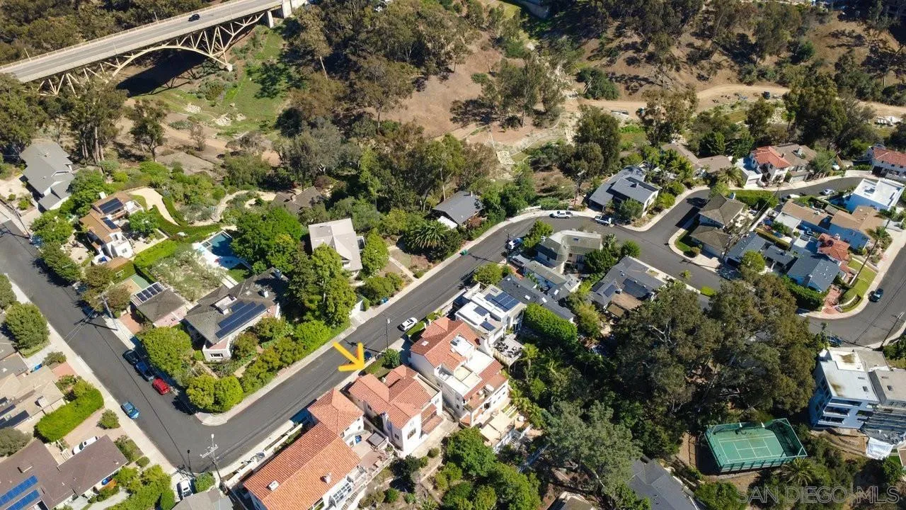 https://cdn.realtyfeed.com/cdn/127/250037882/89643c8f0df1c8b0bc81d5767fd2abe3.webp