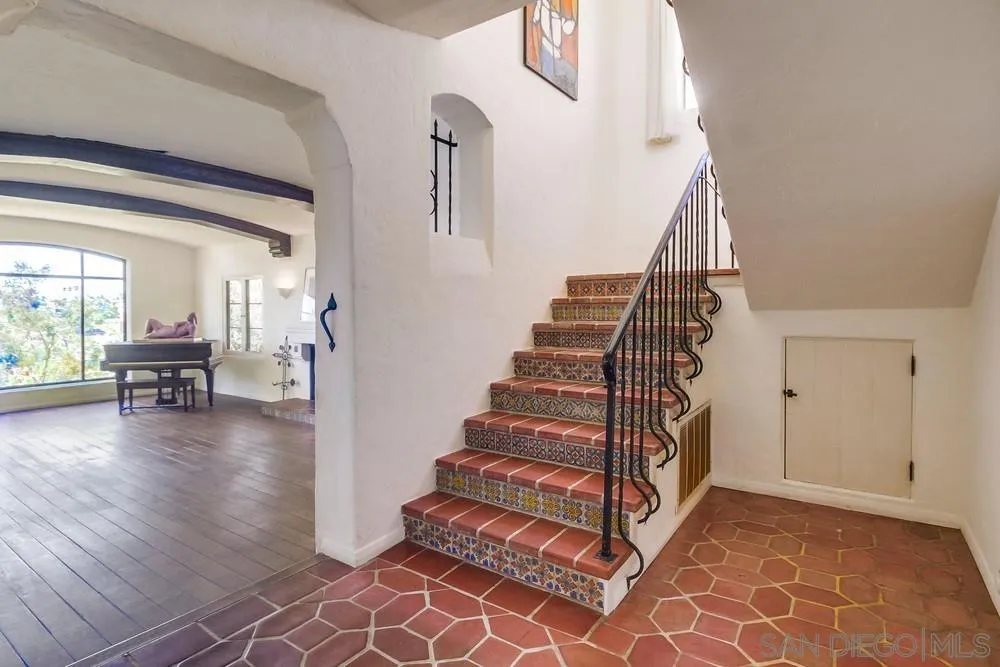 https://cdn.realtyfeed.com/cdn/127/250037882/c69d60ee25a1b29a6d1d6c83b9855797.webp