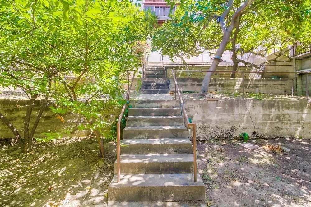 https://cdn.realtyfeed.com/cdn/127/250037882/d6a95a7a4a87d4be72c3b87c0e75e680.webp