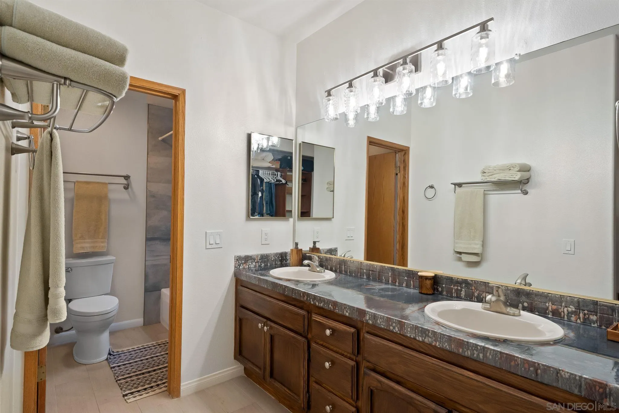 Photo #26: 250037891 Listing: Photo #26