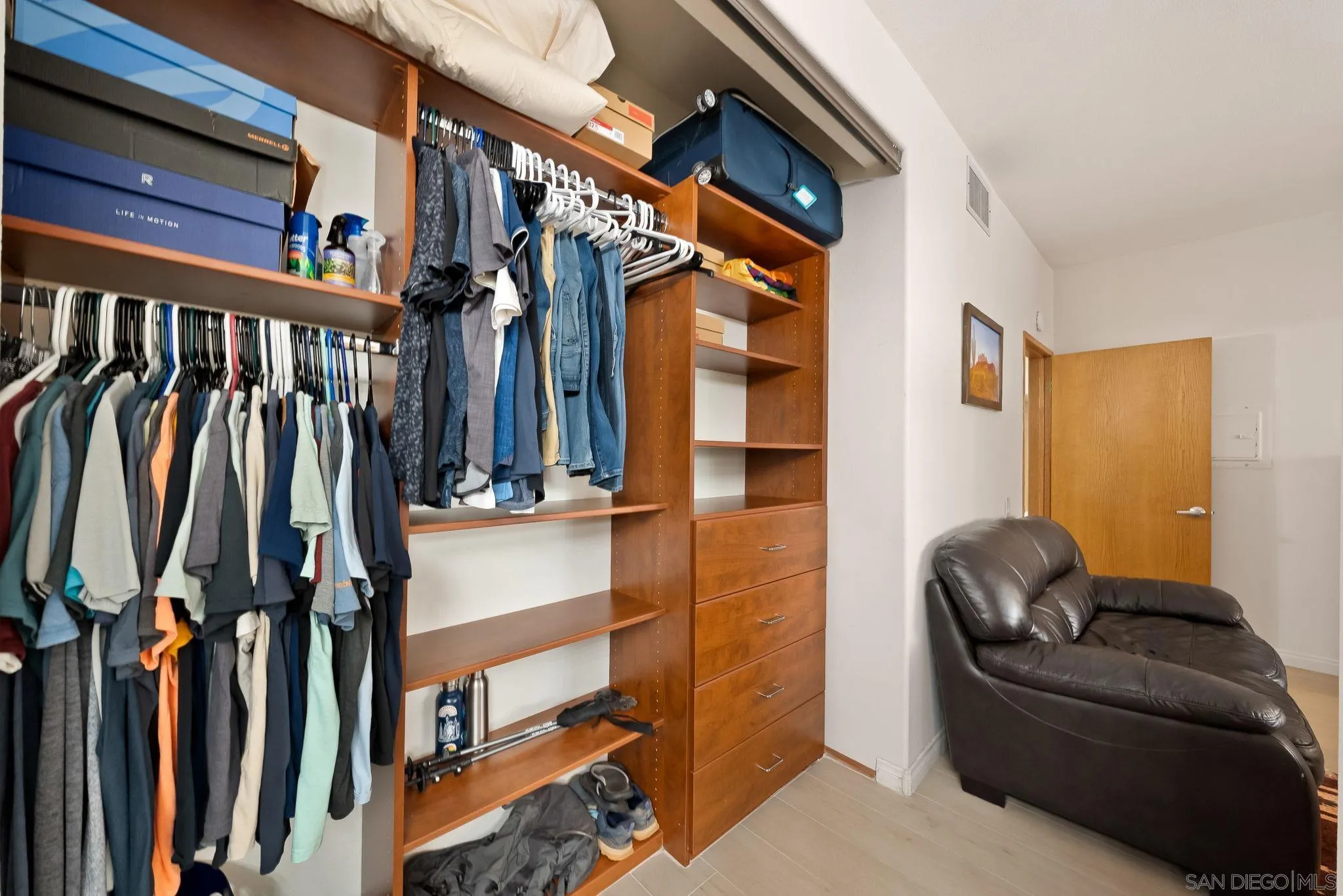 Photo #10: 250037891 Listing: Photo #10
