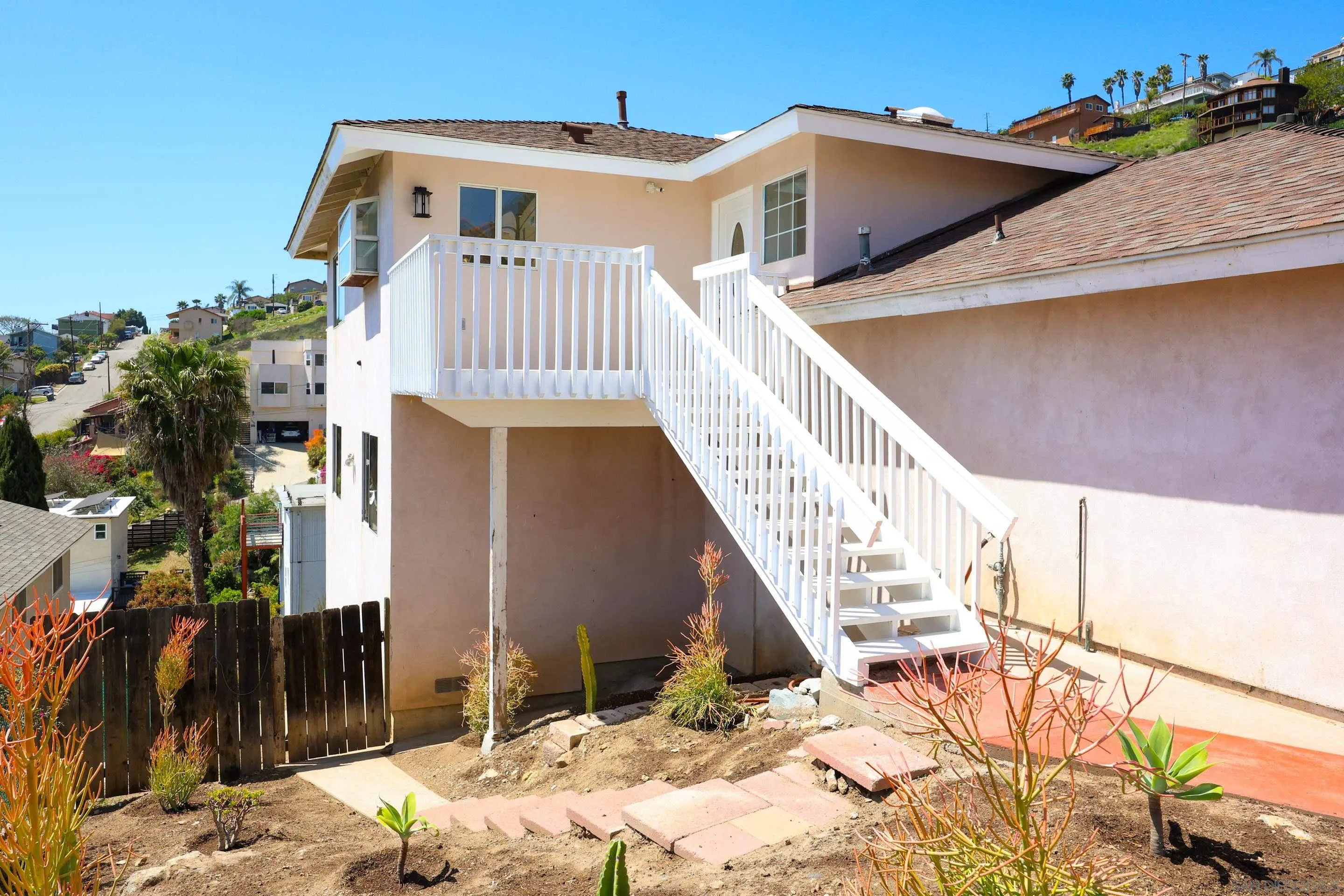 https://cdn.realtyfeed.com/cdn/127/250037893/865b9a9f77176c565fb8ab30e6bc5731.webp