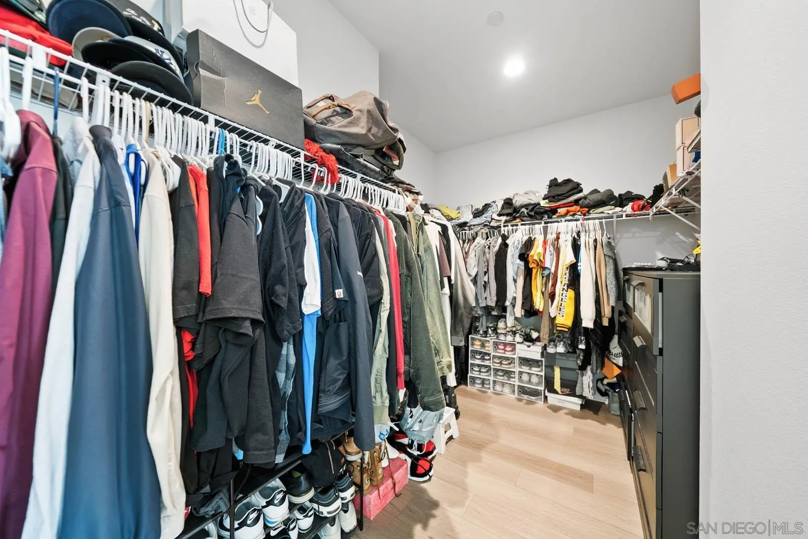 https://cdn.realtyfeed.com/cdn/127/250037895/1c9bc6084c954ccd0c611a52a302a5fd.webp