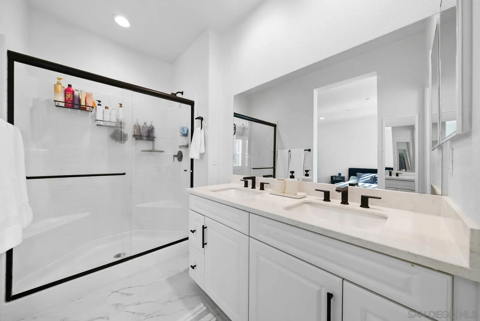 https://cdn.realtyfeed.com/cdn/127/250037895/713eb4c2220f27e33d1908a9c84f2621.webp