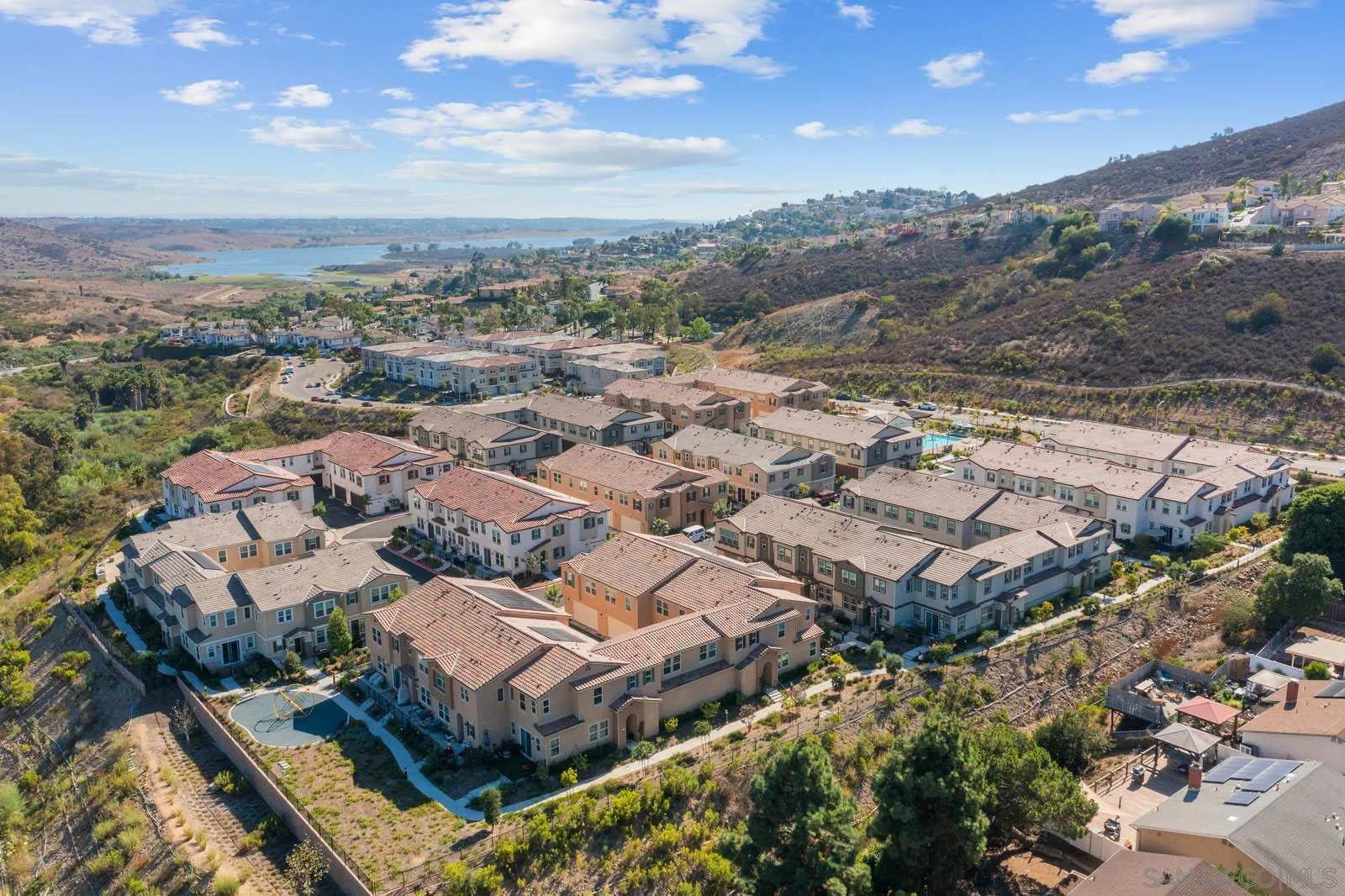 https://cdn.realtyfeed.com/cdn/127/250037895/768d3fa89c4b5b95586c64a1df44dc65.webp