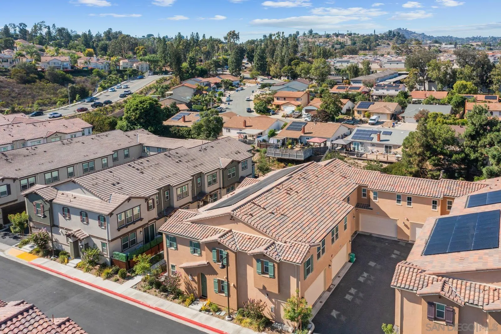 https://cdn.realtyfeed.com/cdn/127/250037895/aa33f19286b914ee414a04faa250ab92.webp
