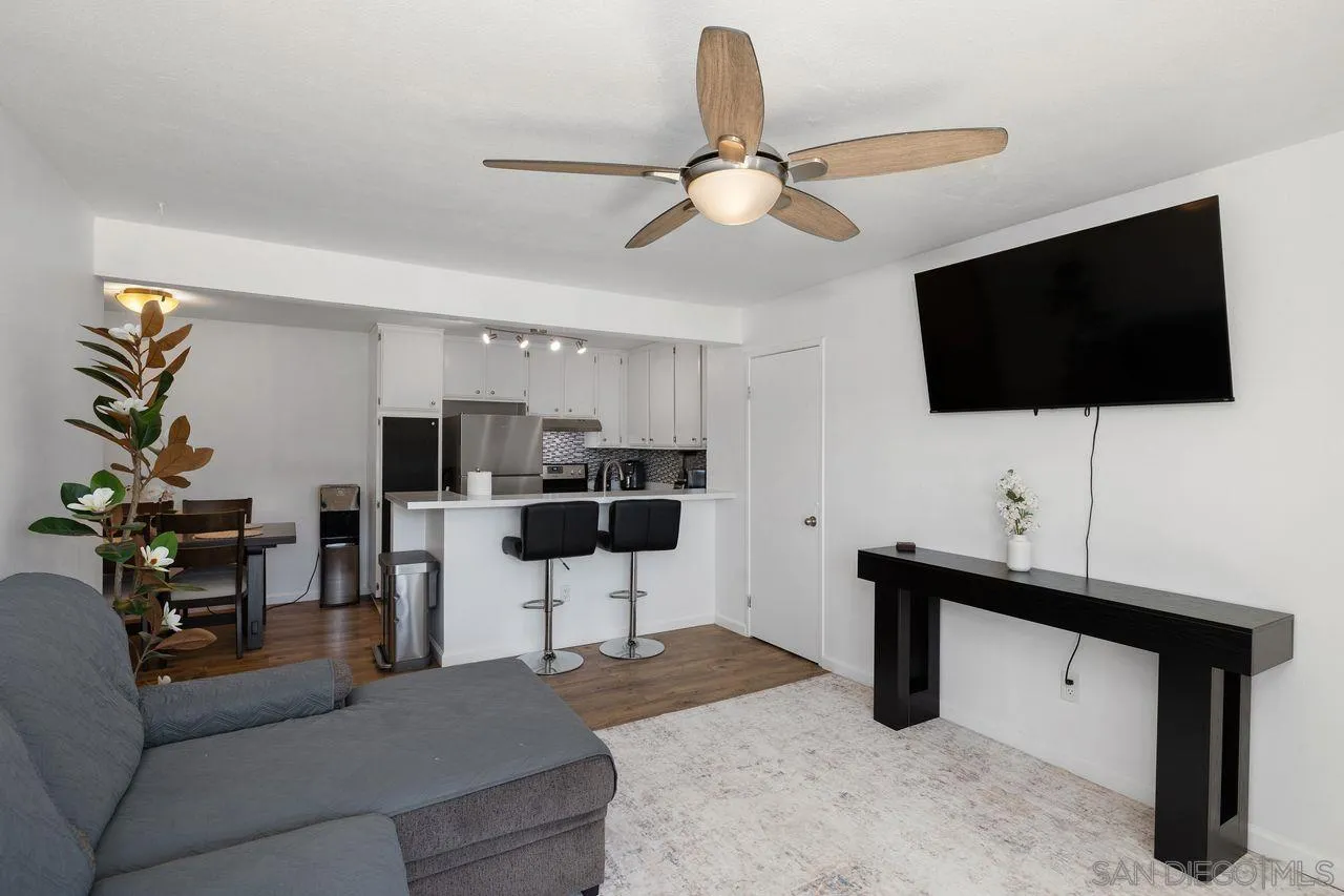 Photo #11: 250037897 Listing: Photo #11