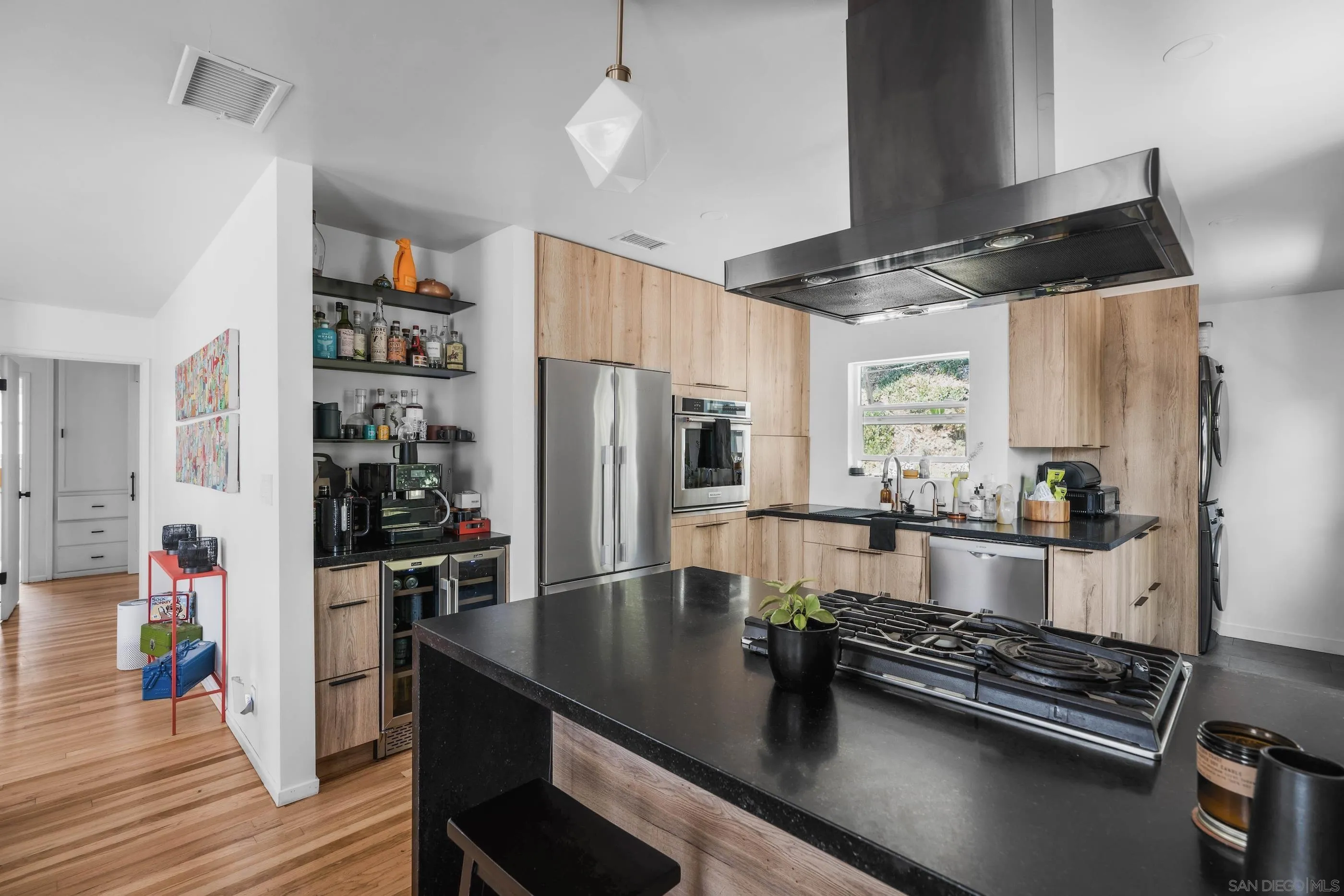 https://cdn.realtyfeed.com/cdn/127/250037900/e52912b93b733da218e47b52cf9d1a8c.webp