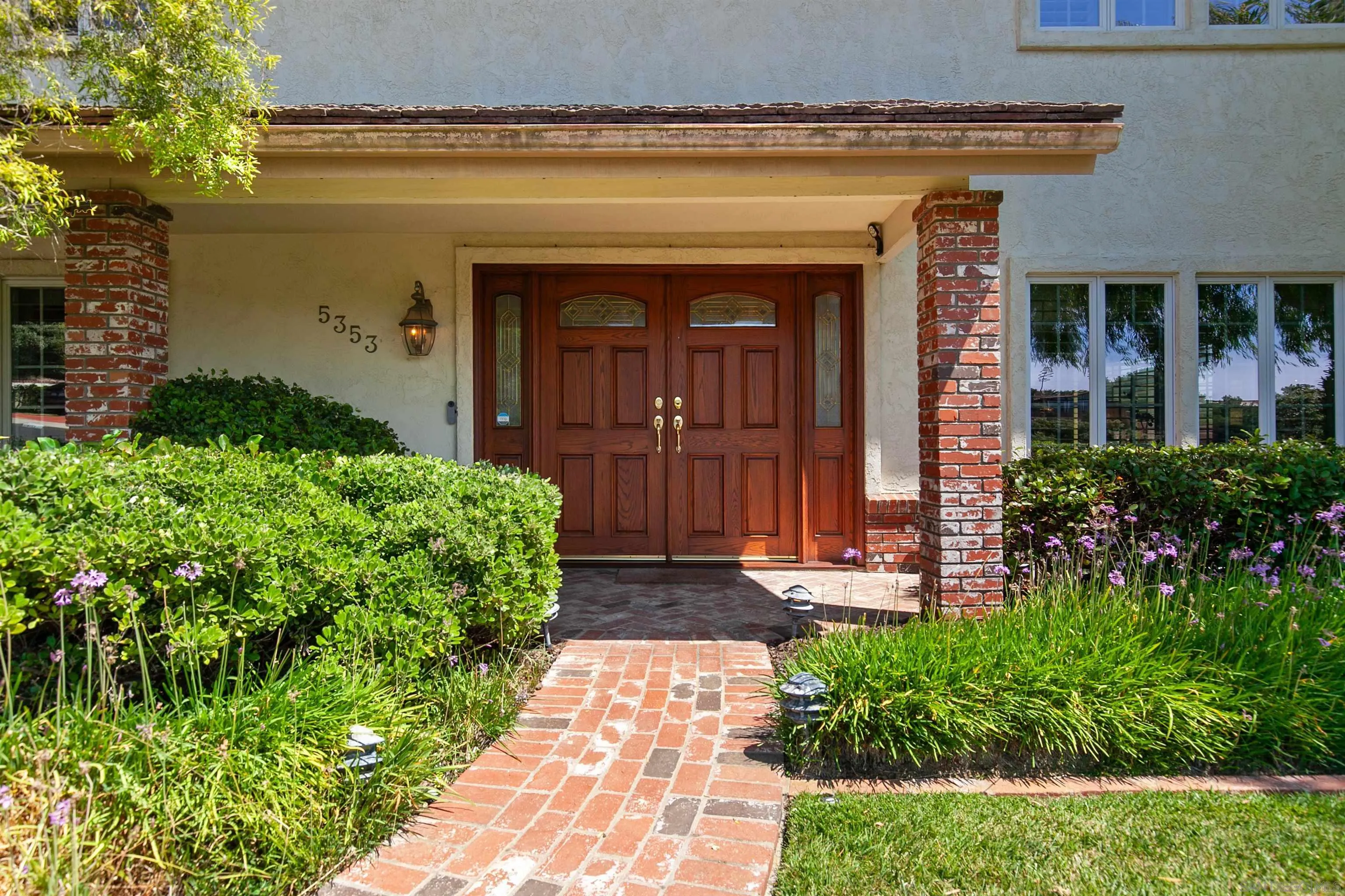 https://cdn.realtyfeed.com/cdn/127/250037902/8f0ec2b54257fdaf2f80a0f55ed7caec.webp