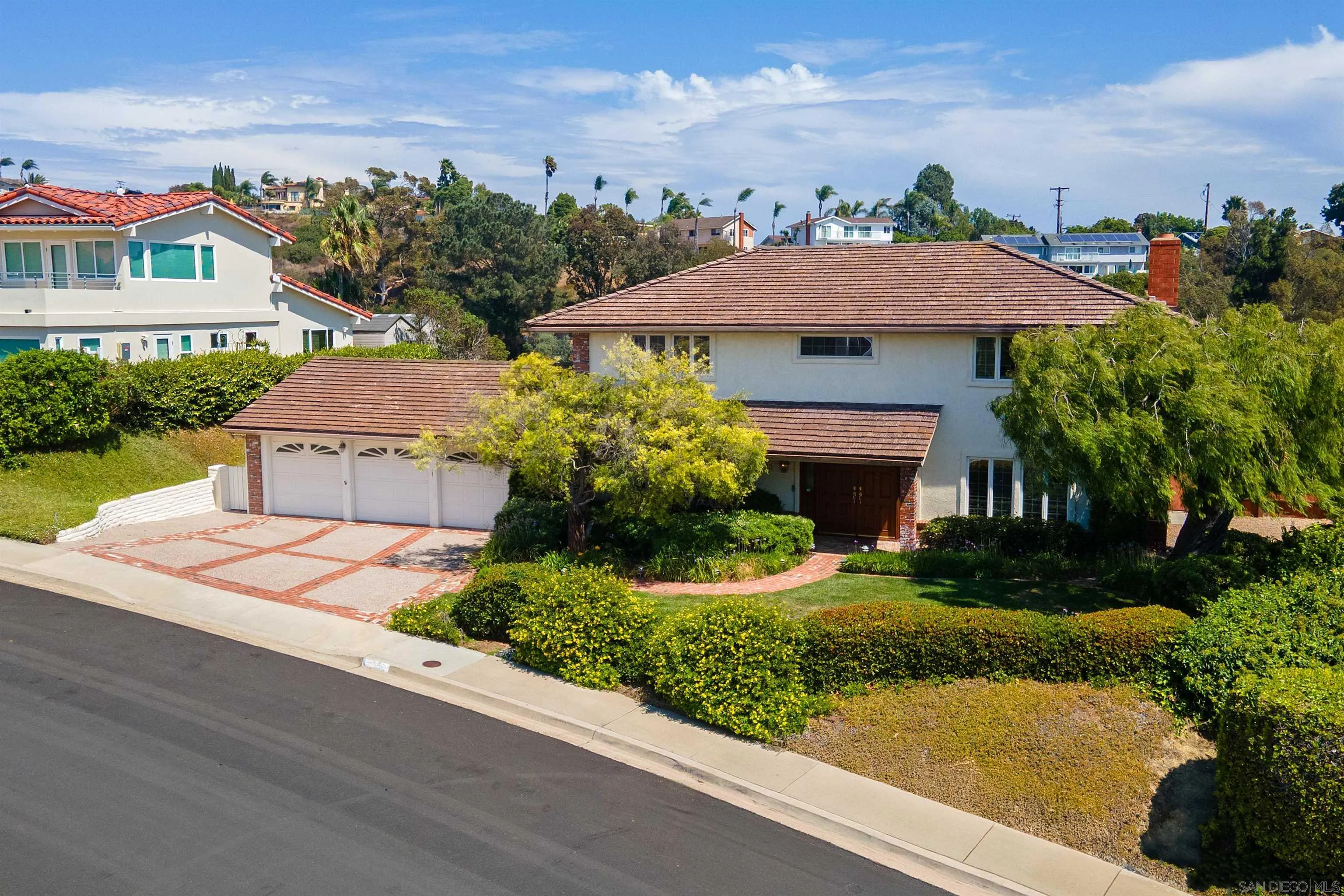 https://cdn.realtyfeed.com/cdn/127/250037902/b6b3c73acaf26b0a0f4950d11bbaf23e.webp